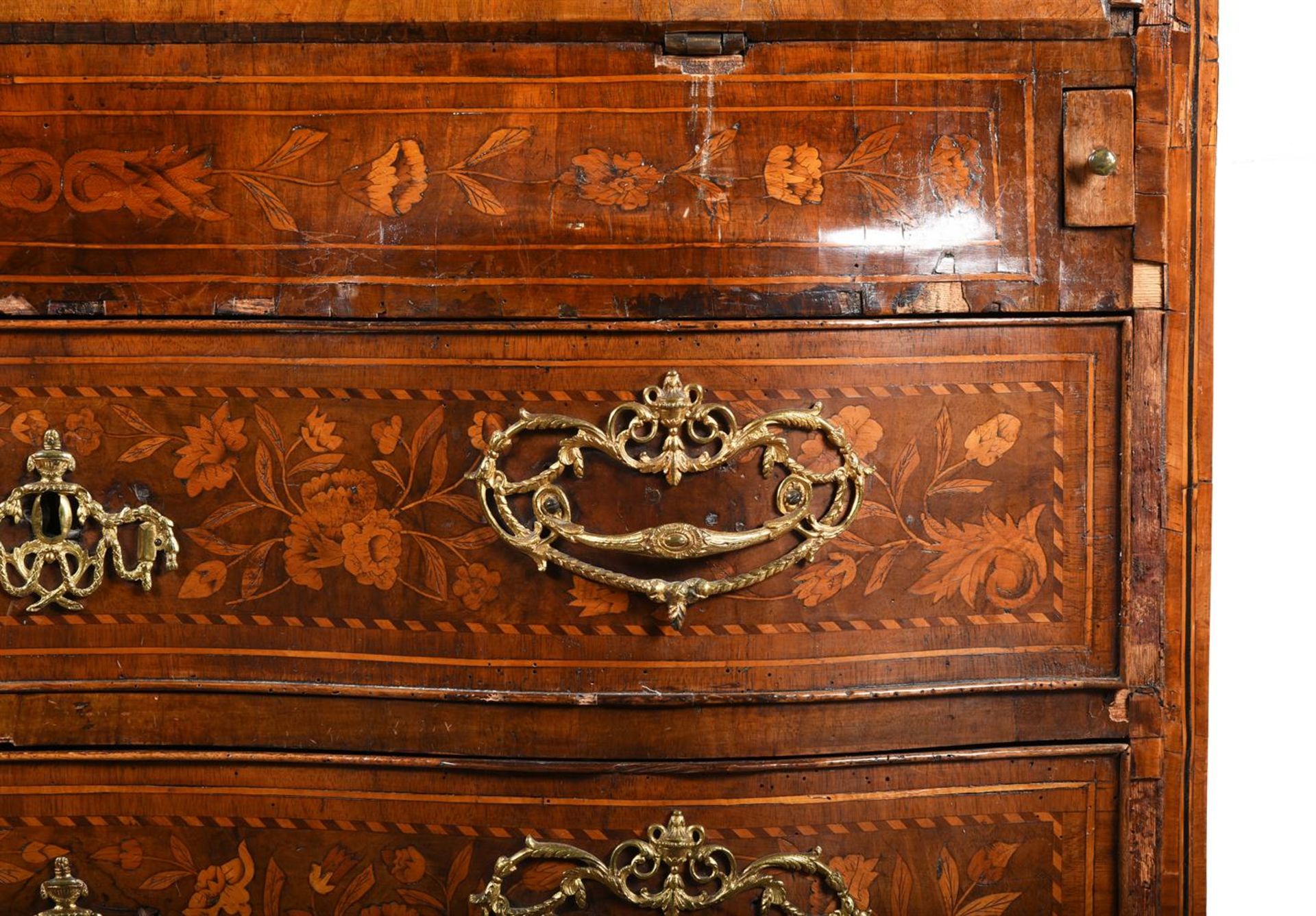 A DUTCH WALNUT AND SPECIMEN MARQUETRY SERPENTINE FRONTED BUREAU, LATE 18TH CENTURY - Image 5 of 6