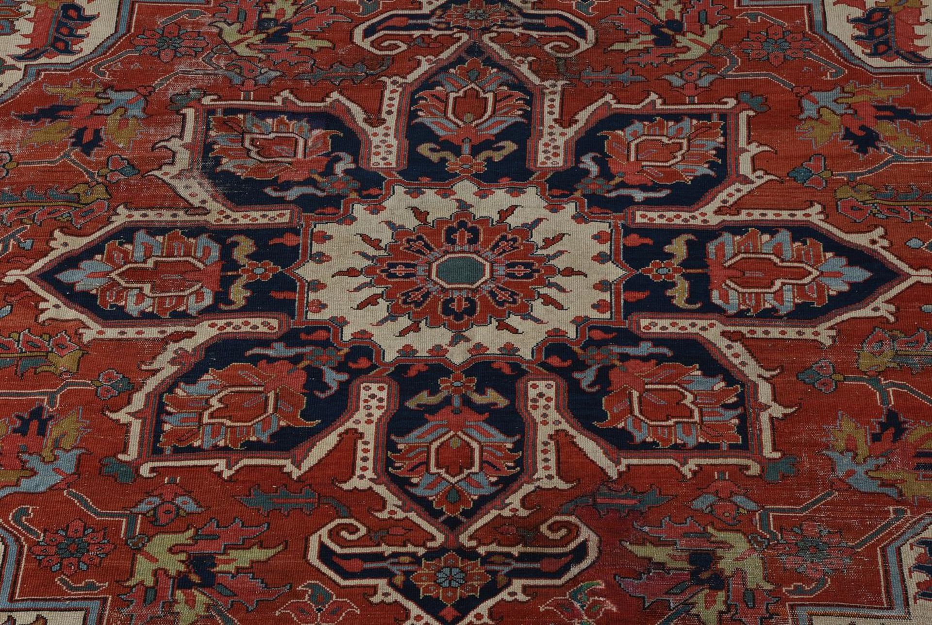 A SERAPI CARPET, approximately 356 x 282cm - Bild 2 aus 2