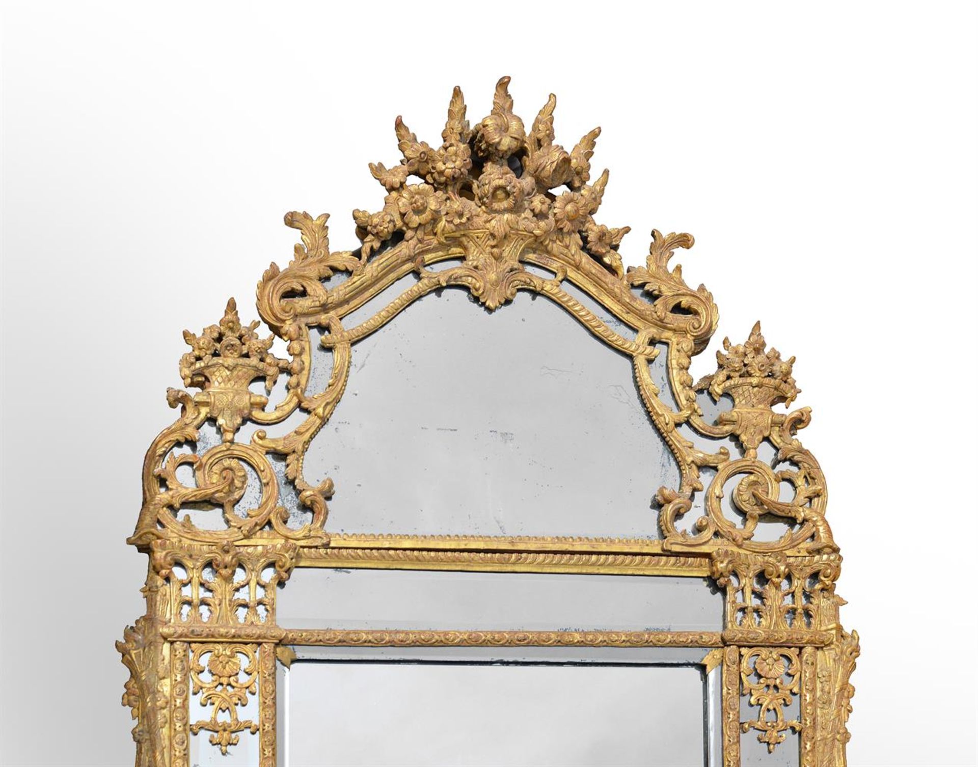 A REGENCÉ CARVED GILTWOOD MIRROR, INSCRIBED 'E. Caris, Faugeais, Chab', DATED 1719 TO REVERSE - Image 3 of 4