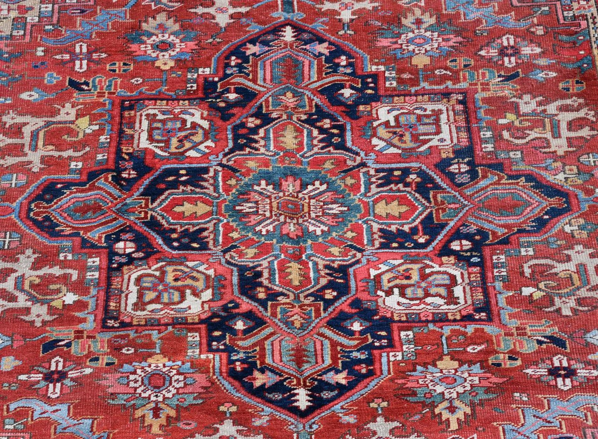 A SERAPI CARPET, approximately 337 x 235cm - Bild 2 aus 3