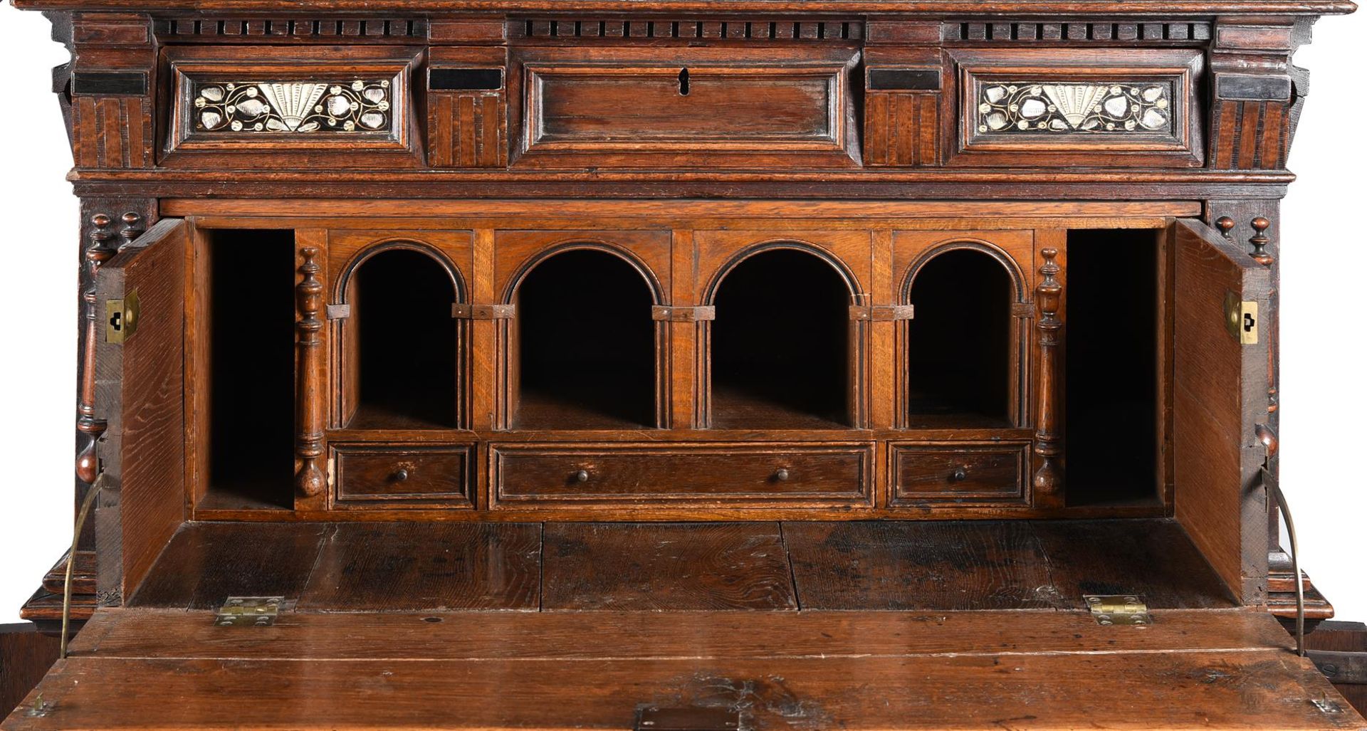 Y AN OAK, BONE AND MOTHER OF PEARL MARQUETRY INLAID SECRETAIRE CHEST OF DRAWERS, CIRCA 1660 AND LATE - Image 3 of 6