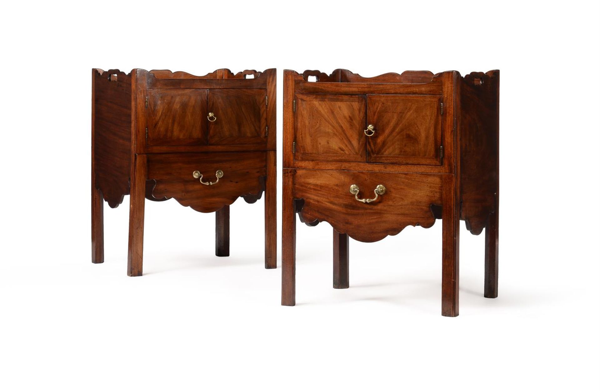 A CLOSELY MATCHED PAIR OF GEORGE III MAHOGANY NIGHT COMMODES, CIRCA 1780 - Image 5 of 5