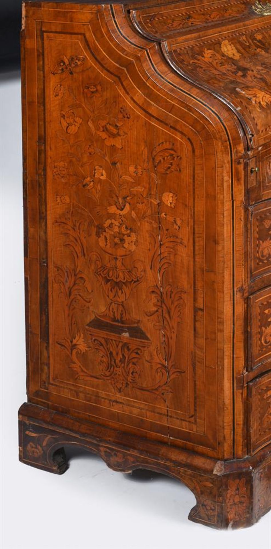 A DUTCH WALNUT AND SPECIMEN MARQUETRY SERPENTINE FRONTED BUREAU, LATE 18TH CENTURY - Image 6 of 6