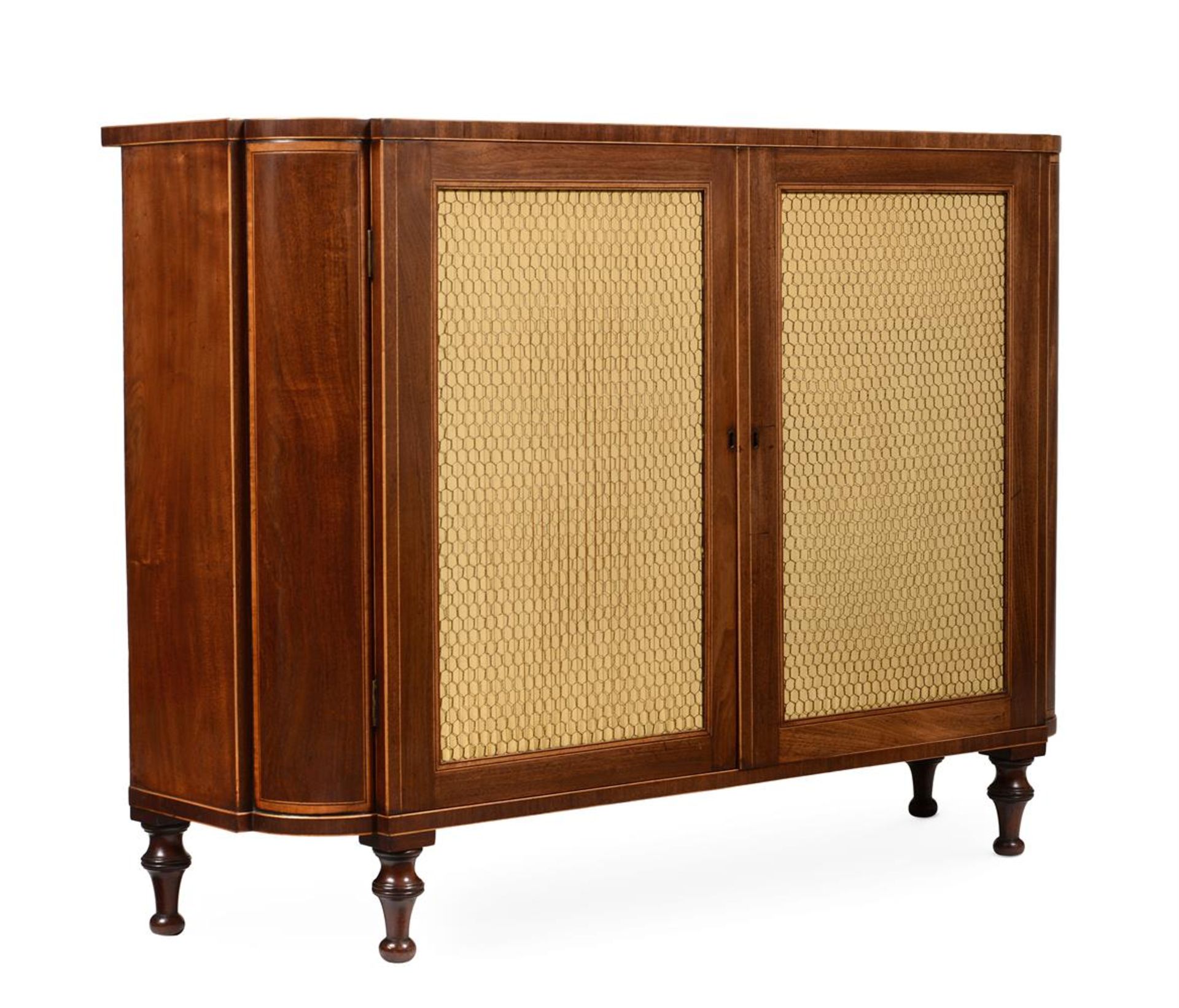 Y A GEORGE III MAHOGANY AND SATINWOOD SIDE CABINET, IN THE MANNER OF THOMAS SHERATON, CIRCA 1790 - Bild 2 aus 4