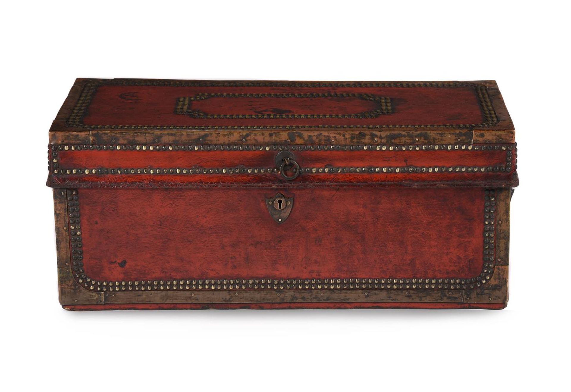 A CHINESE EXPORT RED LEATHER, BRASS BOUND AND STUDDED TRUNK, 19TH CENTURY - Image 2 of 8