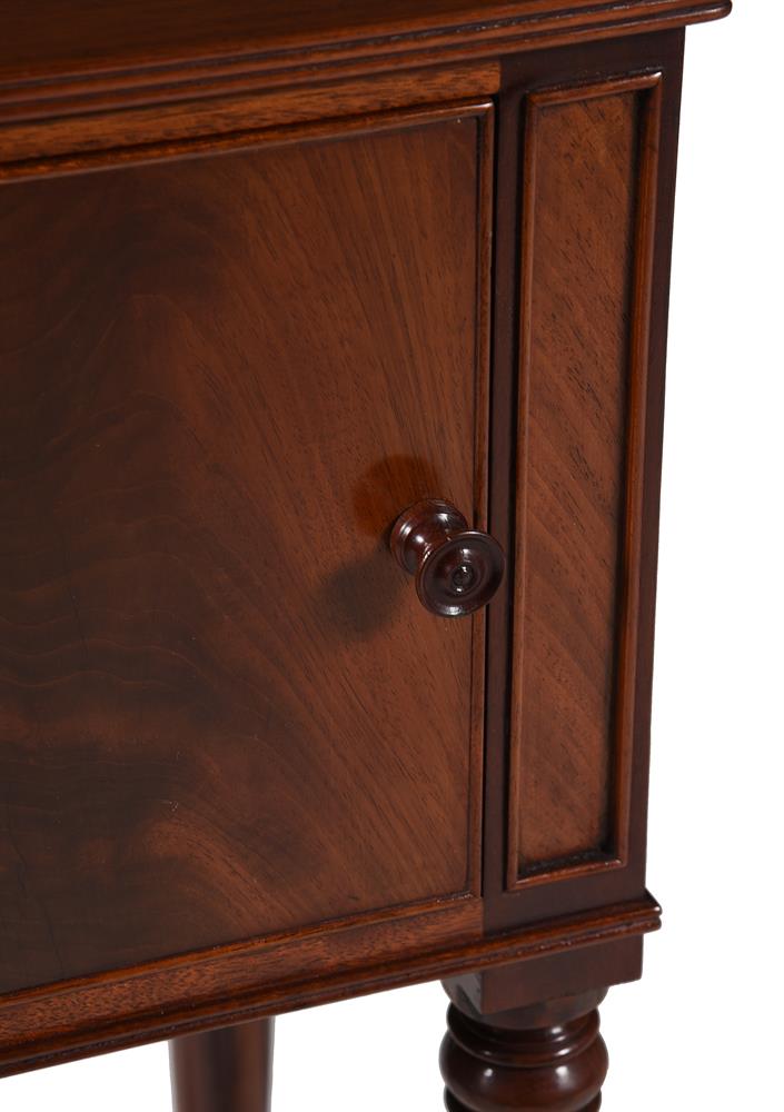 TWO MAHOGANY BEDSIDE CUPBOARDS, IN GEORGE IV STYLE, OF RECENT MANUFACTURE - Image 3 of 3