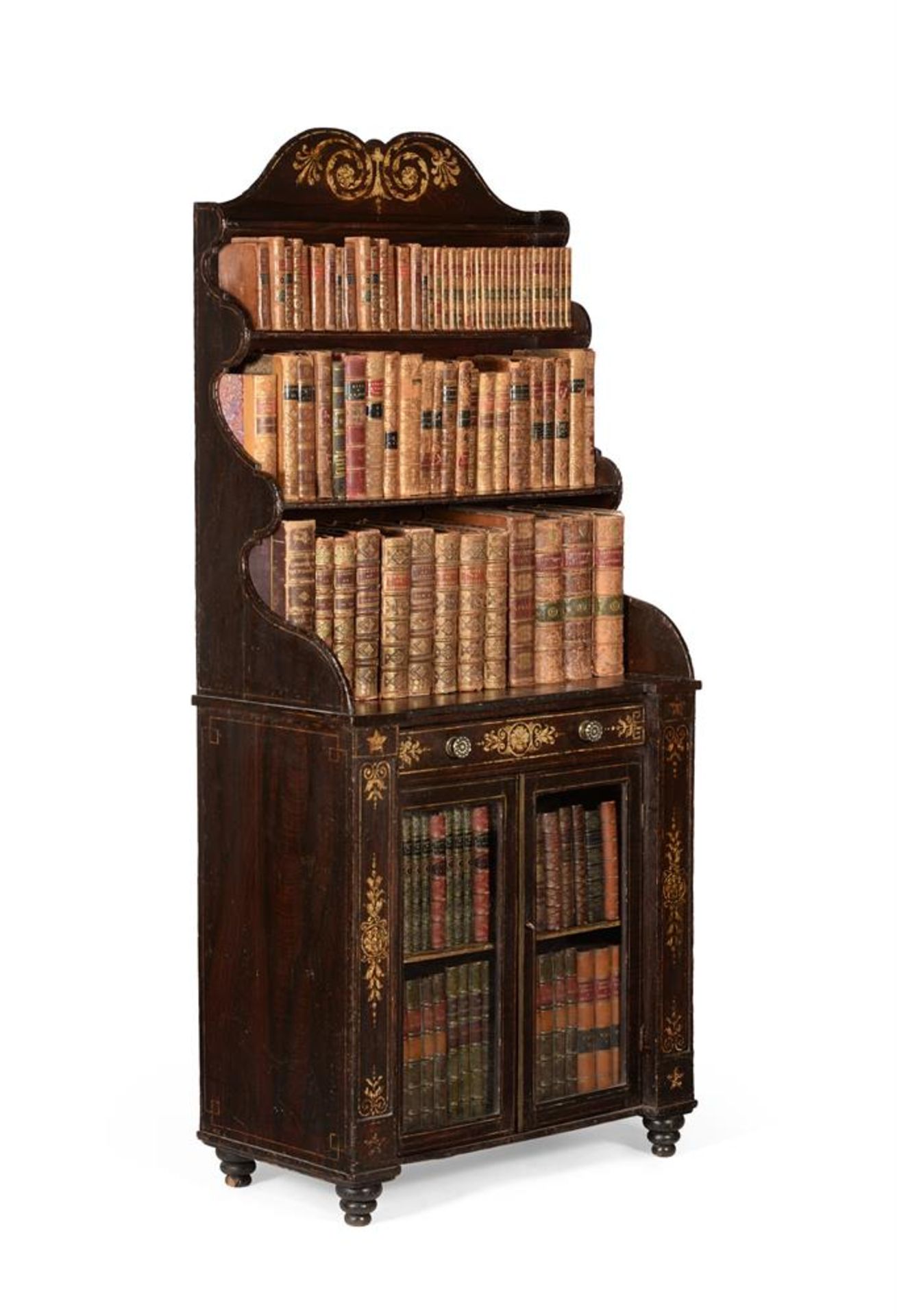 A REGENCY PAINTED BOOKCASE, CIRCA 1815 - Bild 2 aus 6