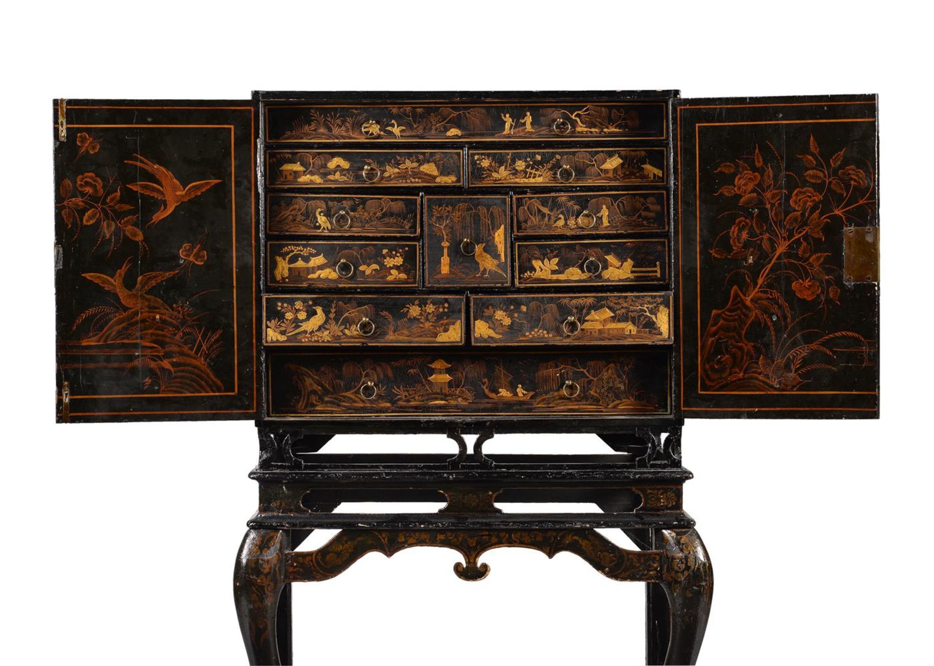 A BLACK LACQUER AND GILT CHINOISERIE DECORATED CABINET ON STAND, LATE 18TH OR EARLY 19TH CENTURY - Image 5 of 7