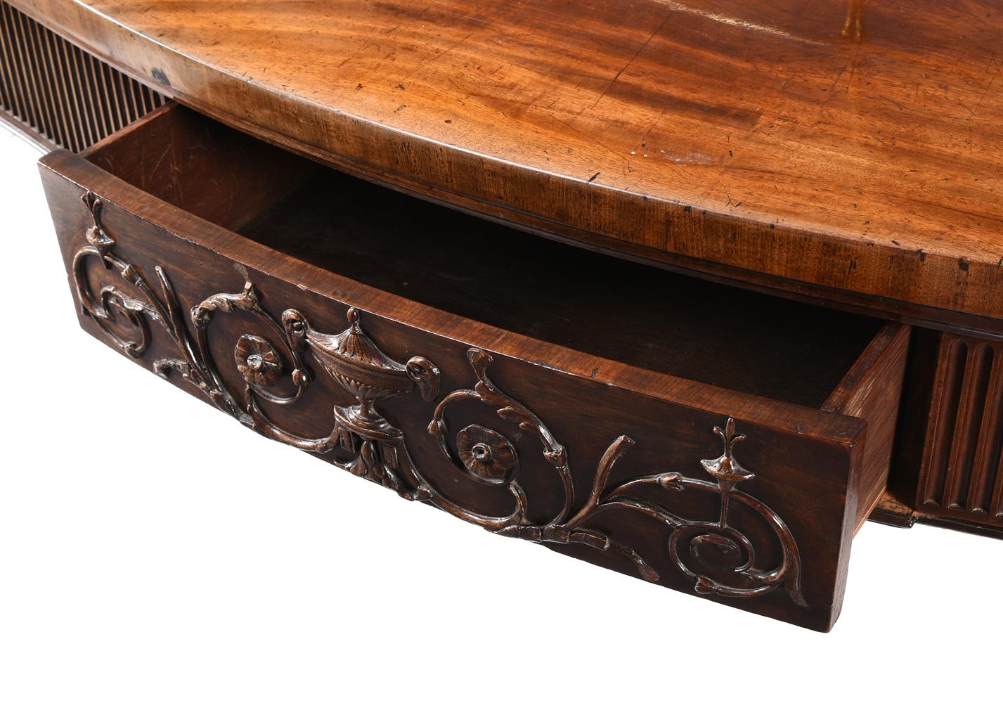 A FINE GEORGE III MAHOGANY SERPENTINE FRONTED SERVING TABLE, AFTER DESIGNS BY LINNELL OR ADAM - Image 7 of 7