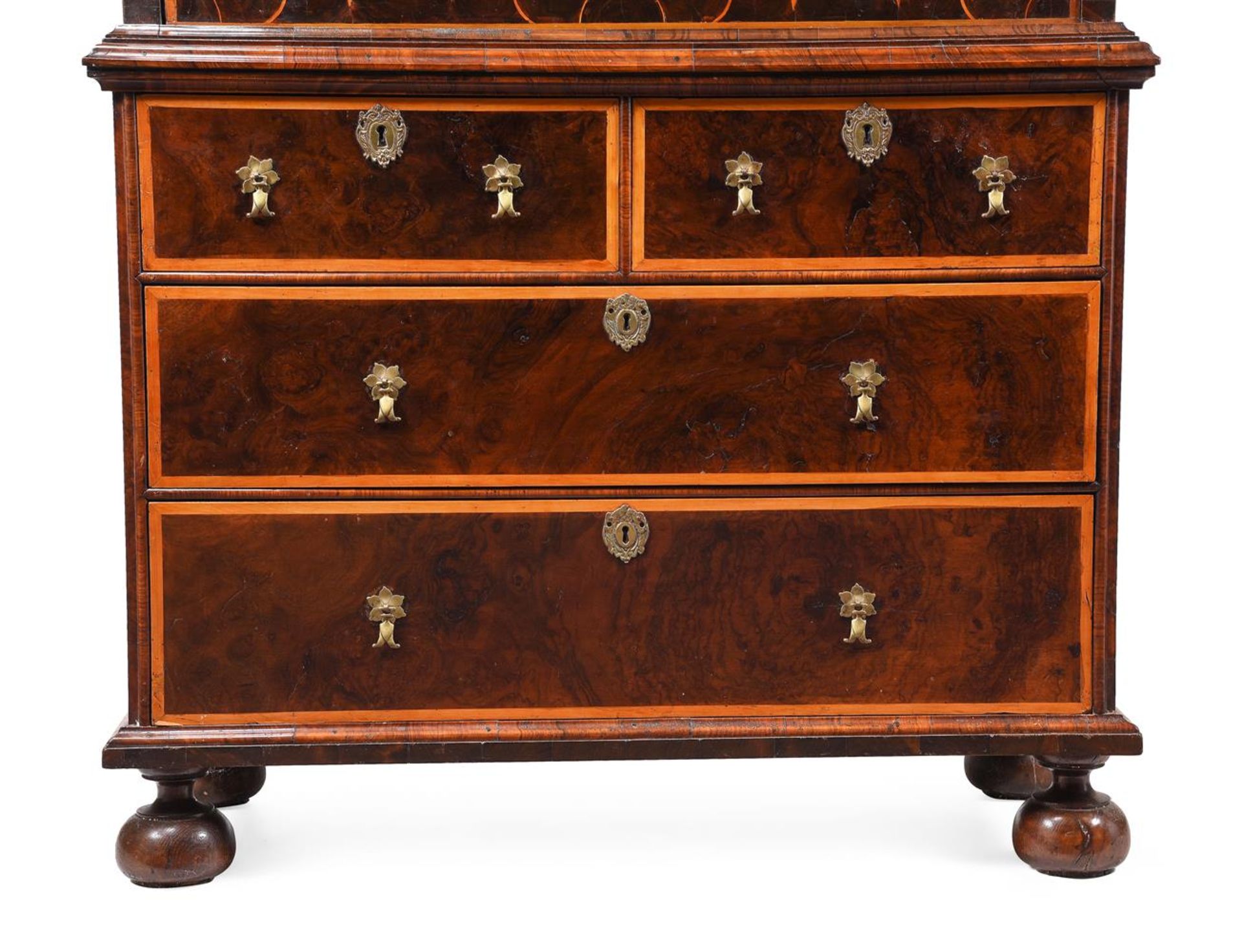 A WILLIAM III WALNUT OYSTER VENEERED AND HOLLY INLAID ESCRITOIRE, CIRCA 1700 - Image 3 of 5