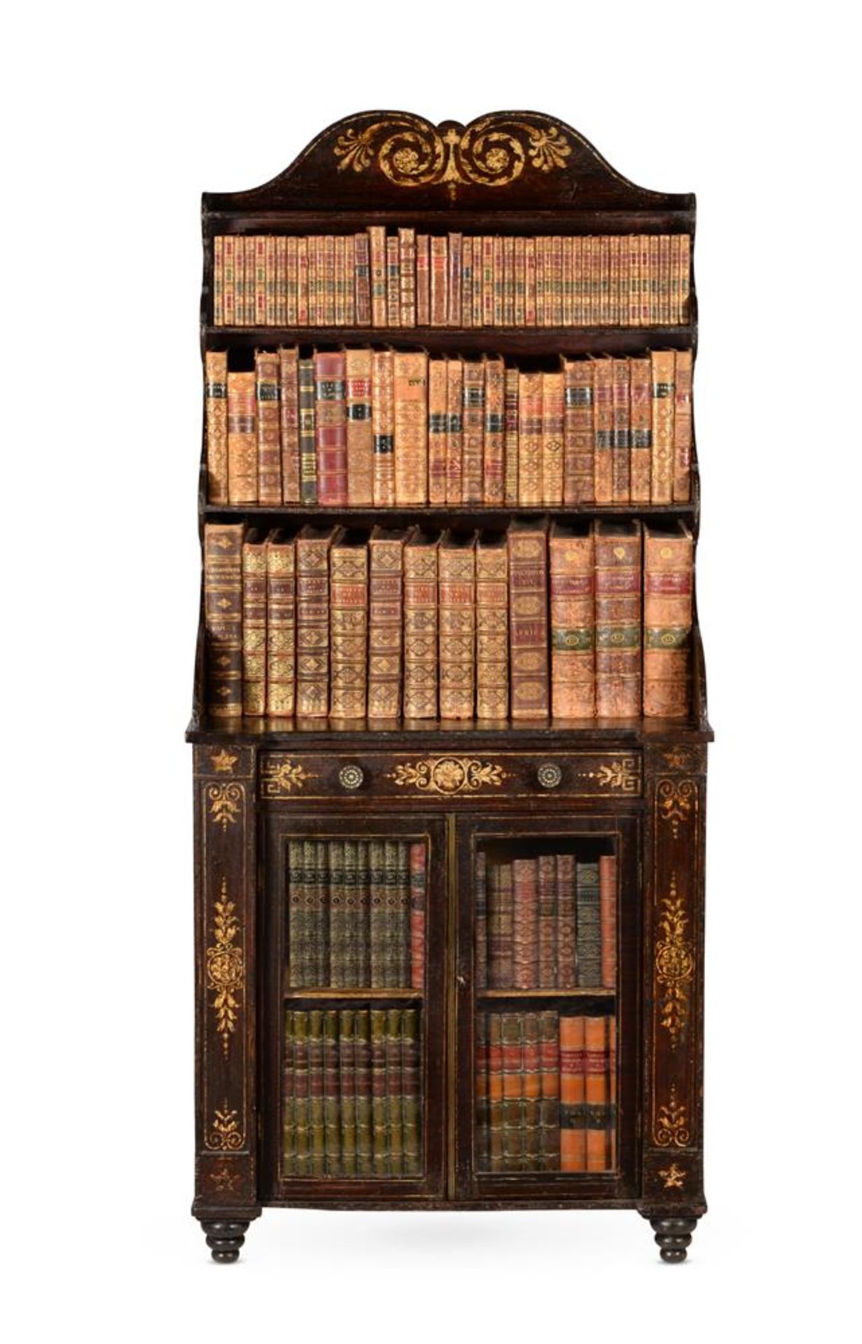 A REGENCY PAINTED BOOKCASE, CIRCA 1815