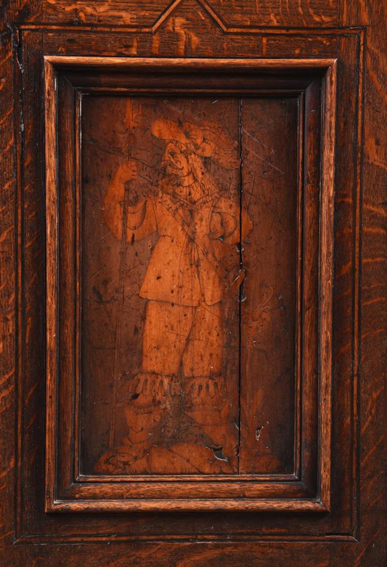 A CONTINENTAL OAK AND MARQUETRY CUPBOARD LATE 17TH/EARLY 18TH CENTURY - Image 2 of 6