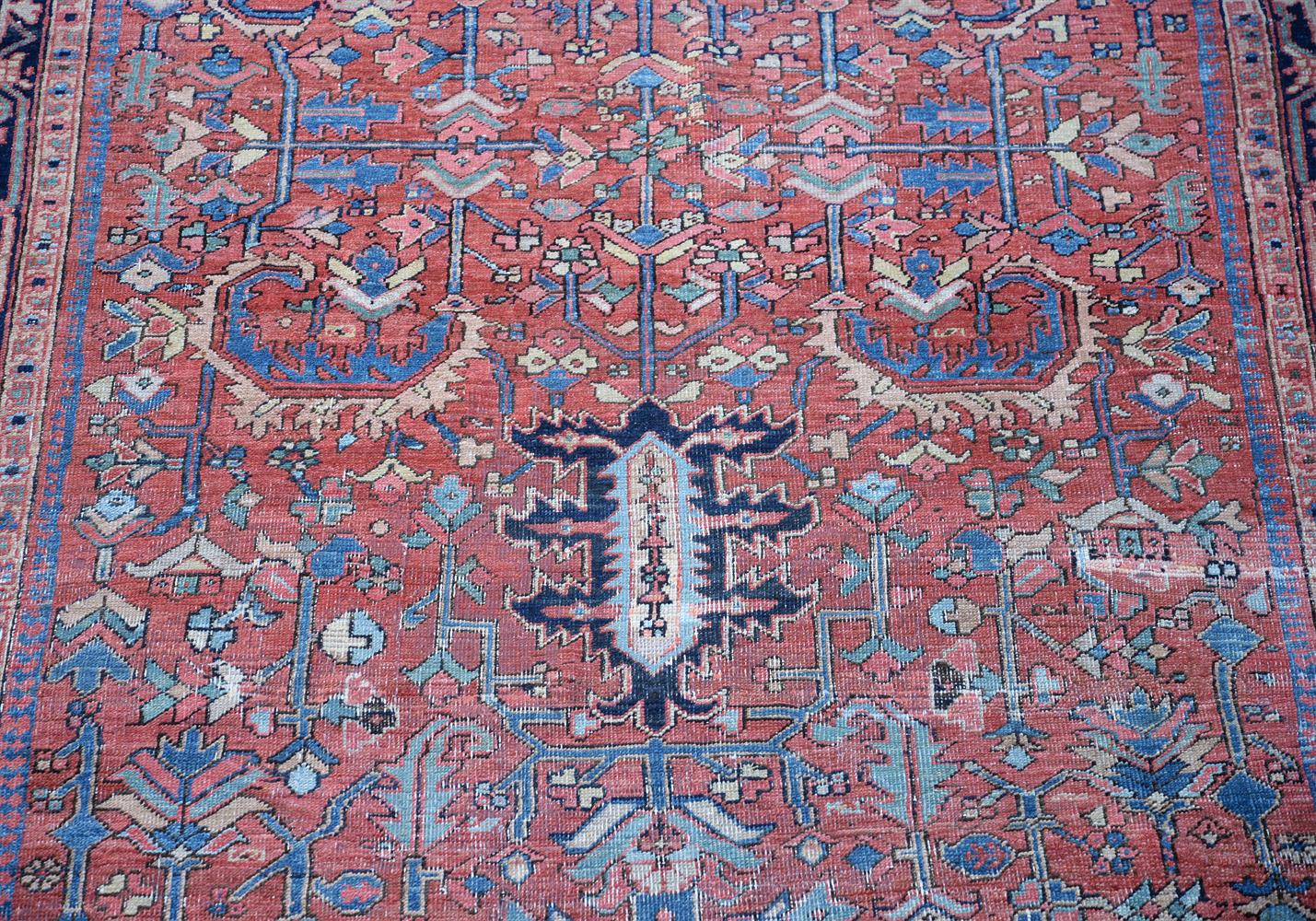 A SERAPI CARPET, OF OVERALL DESIGN, approximately 295 x 220cm - Image 2 of 3