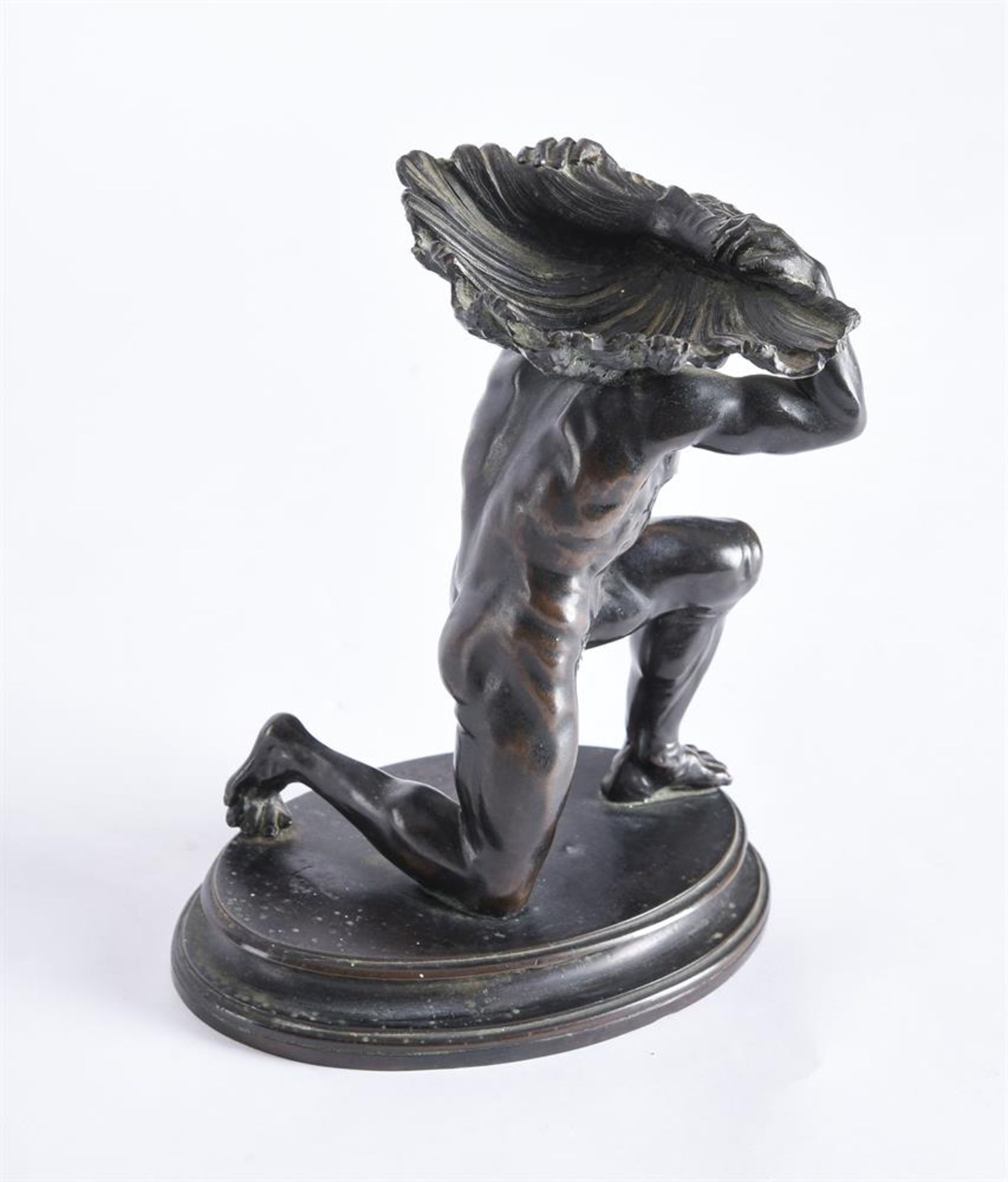 AFTER THE MODEL ATTRIBUTED TO GIROLAMO CAMPAGNA (ITALIAN, 1549-1626) A BRONZE FIGURAL SALT - Image 3 of 4
