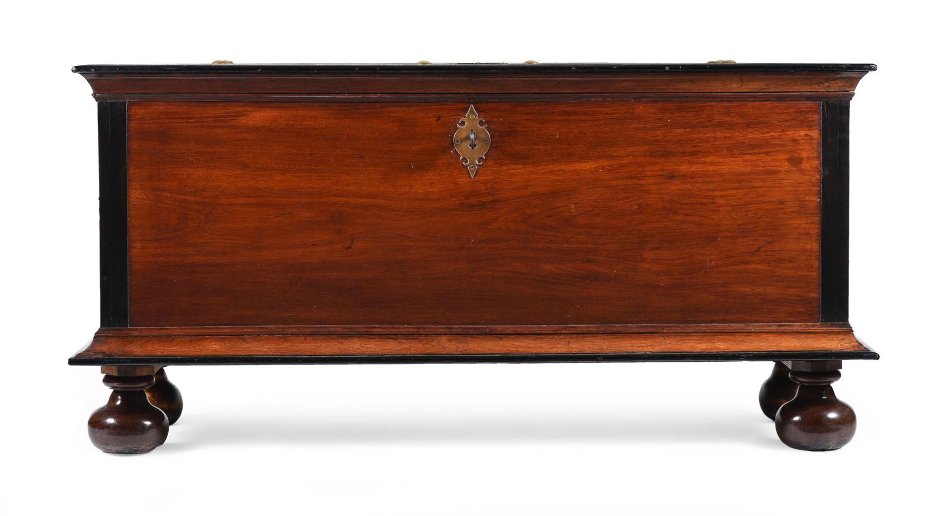 Y A DUTCH EAST INDIES EBONY AND JACKWOOD CHEST OR COFFER, POSSIBLY CAPE, EARLY 18TH CENTURY - Image 2 of 3