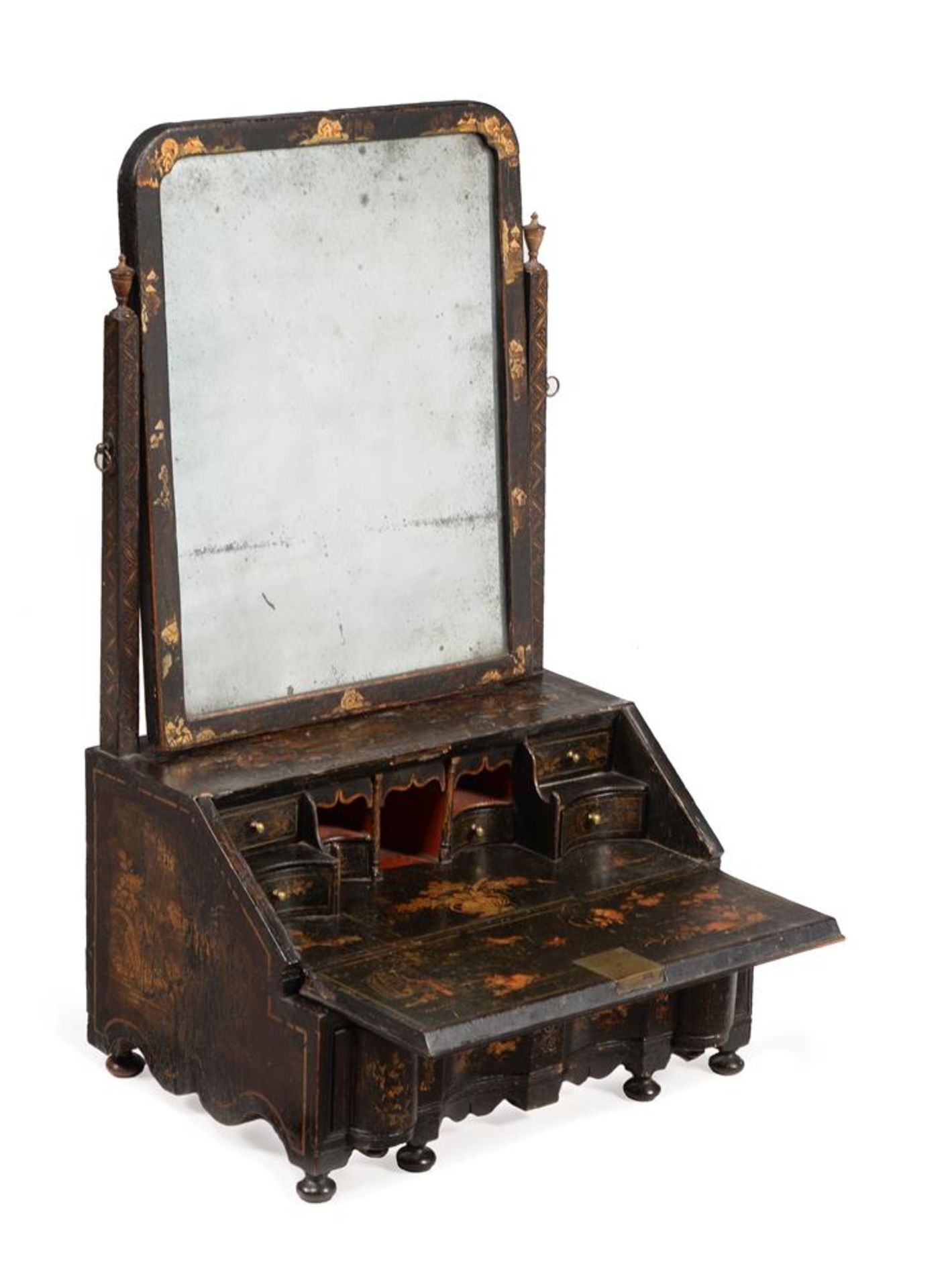A QUEEN ANNE BLACK AND GILT JAPANNED DRESSING MIRROR, CIRCA 1710 - Image 3 of 9