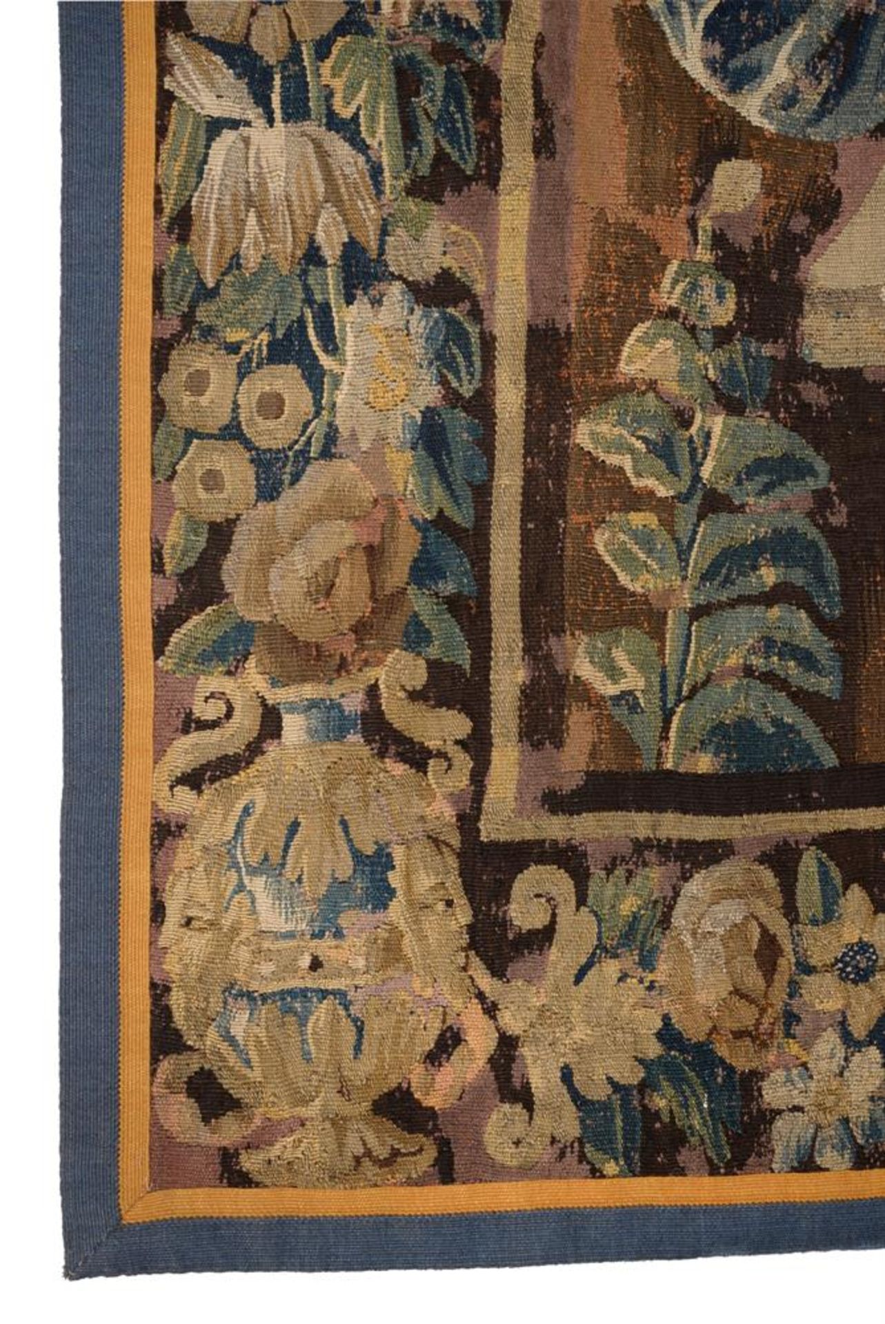 A FLEMISH MYTHOLOGICAL TAPESTRY EARLY, 18TH CENTURY - Bild 4 aus 4