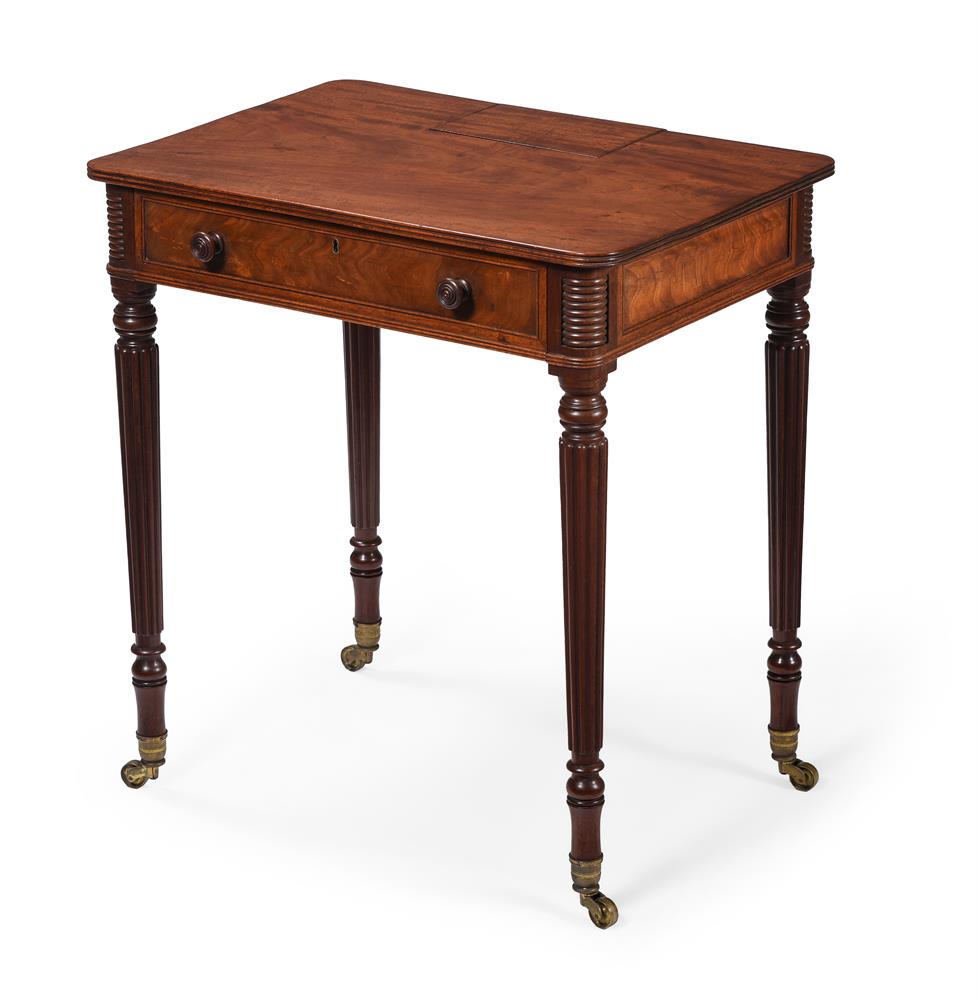 A REGENCY MAHOGANY CHAMBER TABLE, ATTRIBUTED TO GILLOWS, CIRCA 1820 - Image 4 of 5