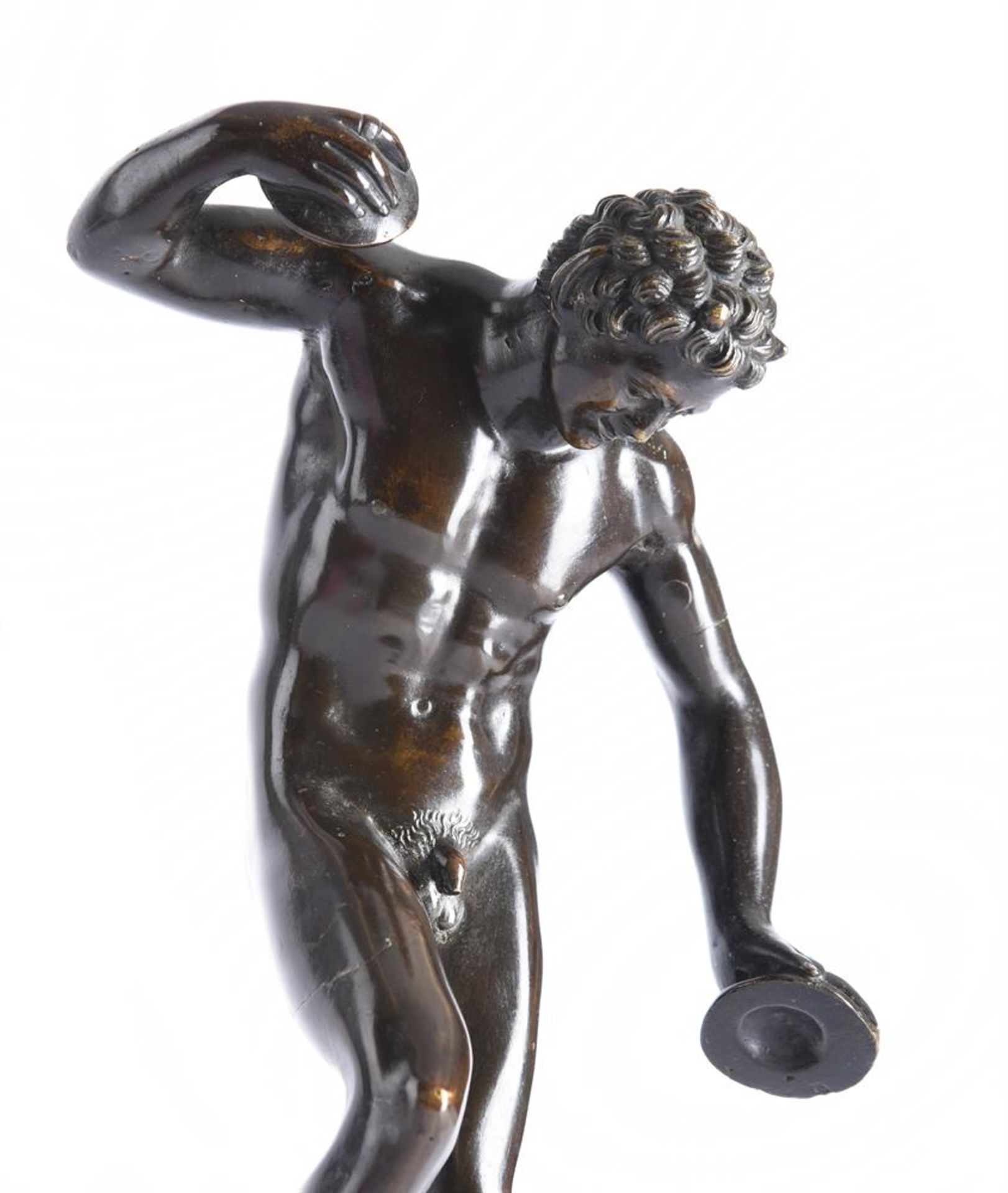 A BRONZE FIGURE OF THE DANCING FAUN WITH CYMBALS, 18TH/19TH CENTURY, PROBABLY ITALIAN - Bild 2 aus 3