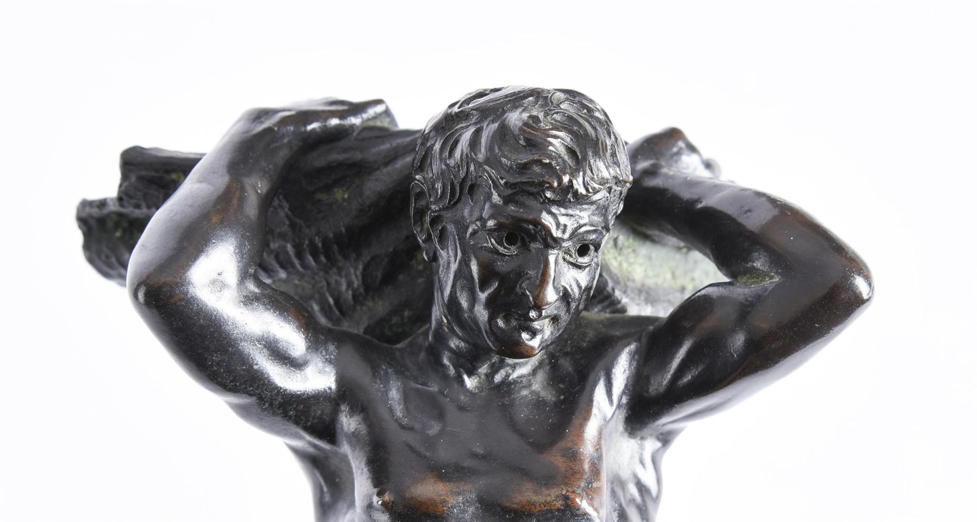 AFTER THE MODEL ATTRIBUTED TO GIROLAMO CAMPAGNA (ITALIAN, 1549-1626) A BRONZE FIGURAL SALT - Image 2 of 4