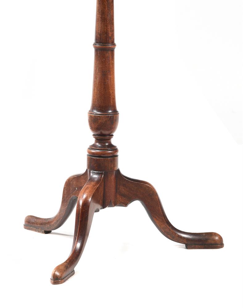 A GEORGE III MAHOGANY OCTAGONAL CANDLE STAND, CIRCA 1770 - Image 3 of 3