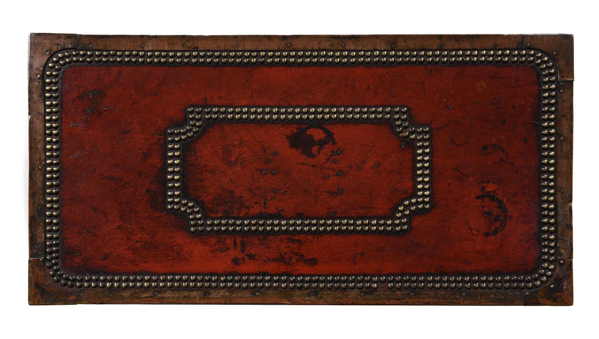 A CHINESE EXPORT RED LEATHER, BRASS BOUND AND STUDDED TRUNK, 19TH CENTURY - Image 5 of 8