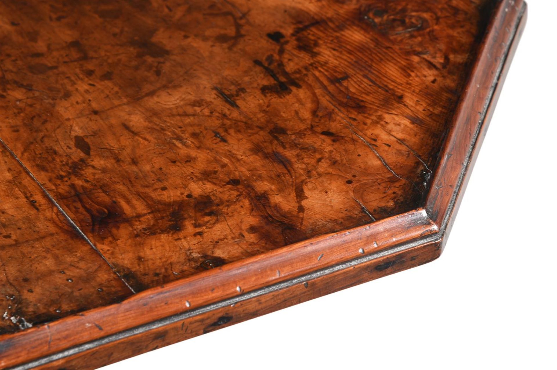 A GEORGE II YEW WOOD OCTAGONAL TRIPOD TABLE, LATE 18TH/EARLY 19TH CENTURY - Image 3 of 4