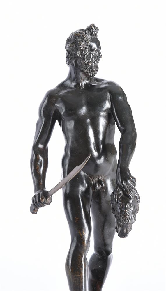 AFTER MASSIMILIANO SOLDANI, ITALIAN, 1656-1740), A BRONZE FIGURE 'THE EXECUTIONER', 18TH CENTURY - Image 2 of 4