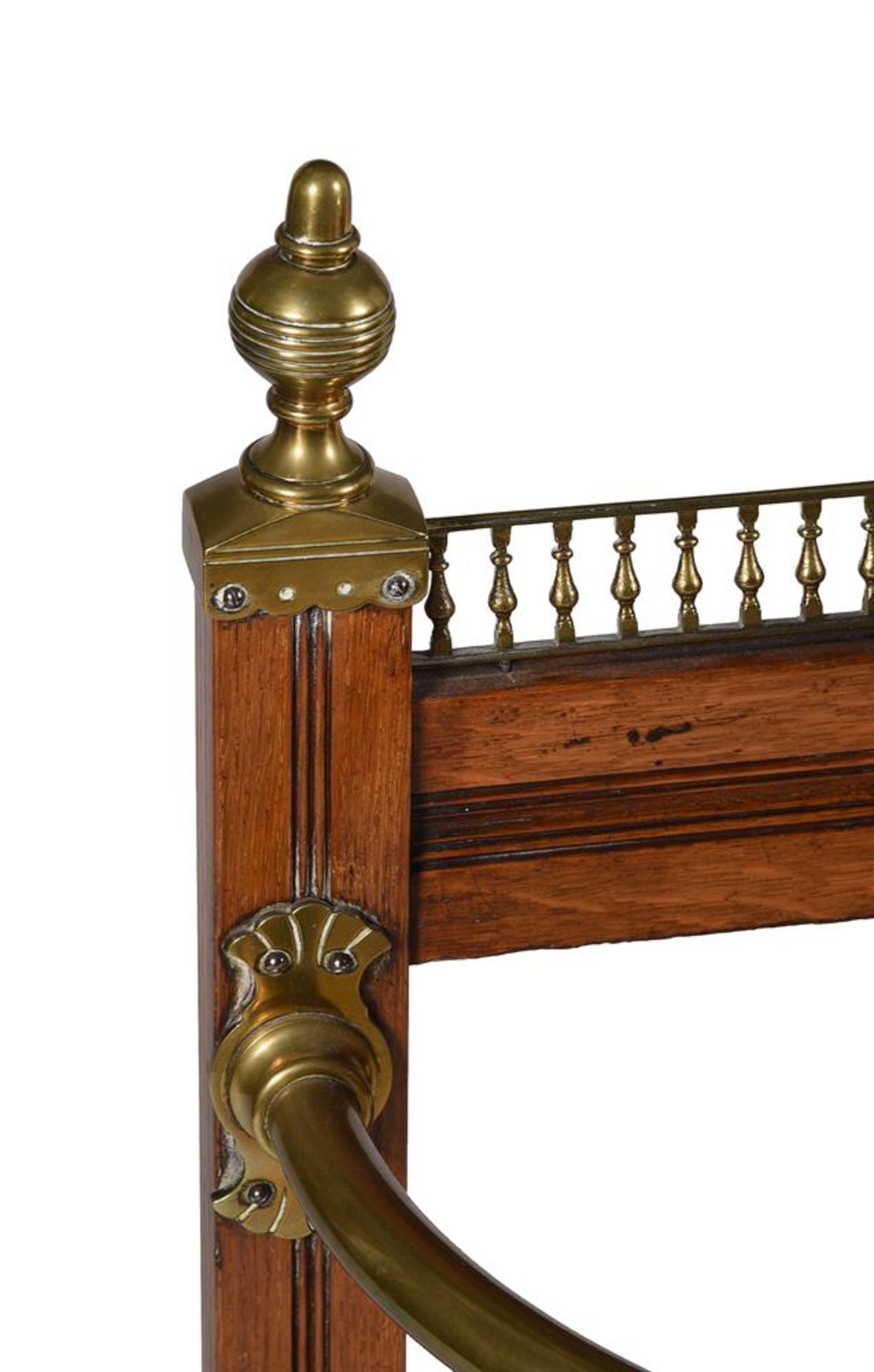 A VICTORIAN OAK AND BRASS MOUNTED HALL STAND, ATTRIBUTED TO JAMES SHOOLBRED & CO, CIRCA 1883 - Bild 2 aus 6