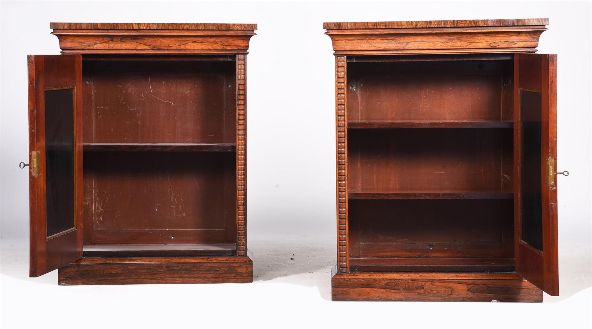 Y A PAIR OF WILLIAM IV ROSEWOOD SIDE CABINETS, CIRCA 1835 - Image 4 of 4
