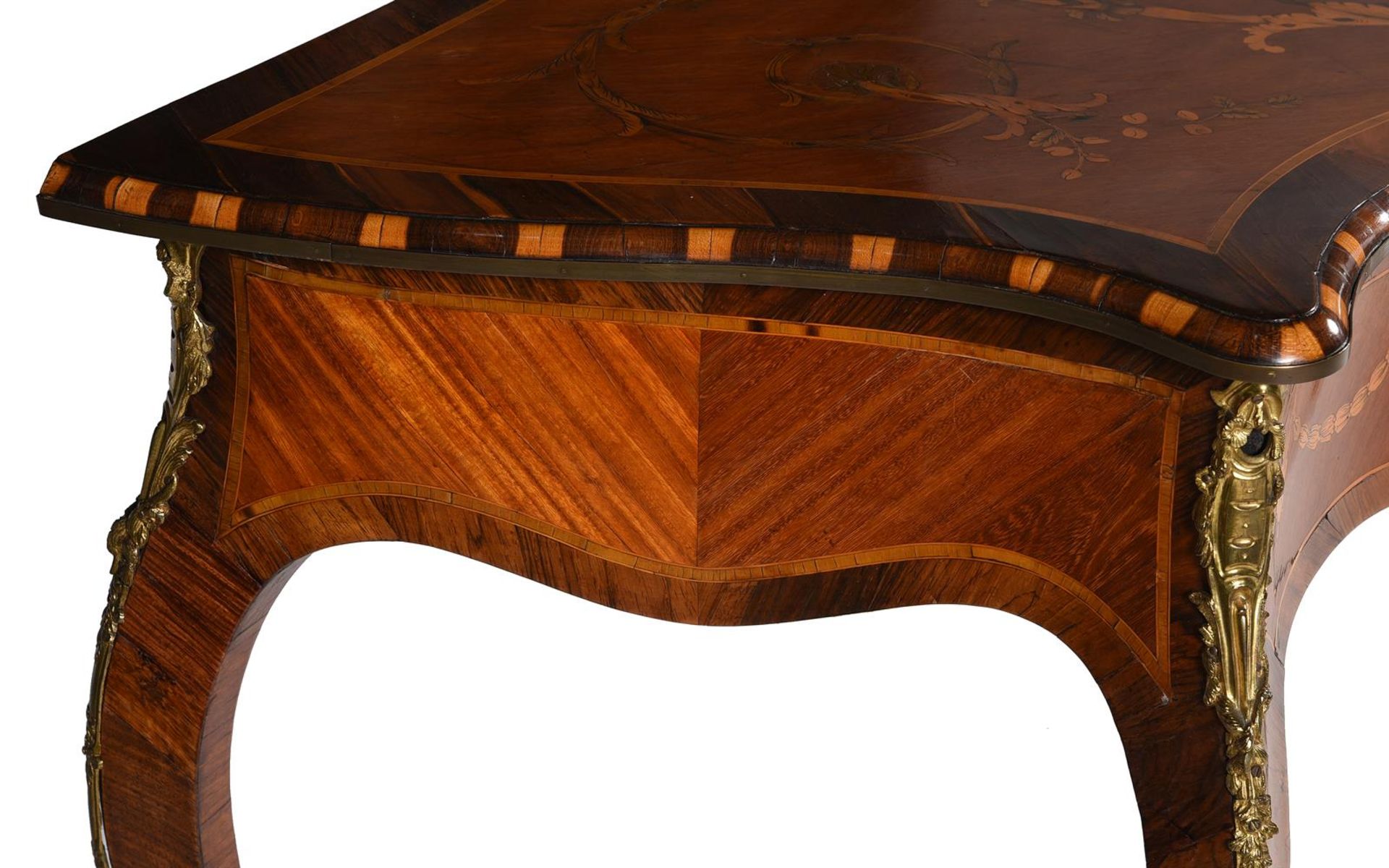 Y A COCUSWOOD, MAHOGANY, ROSEWOOD, MARQUETRY AND GILT METAL MOUNTED SERPENTINE SIDE TABLE - Bild 7 aus 10