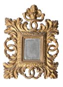 A SMALL ITALIAN CARVED GILTWOOD MIRROR, LATE 17TH/EARLY 18TH CENTURY