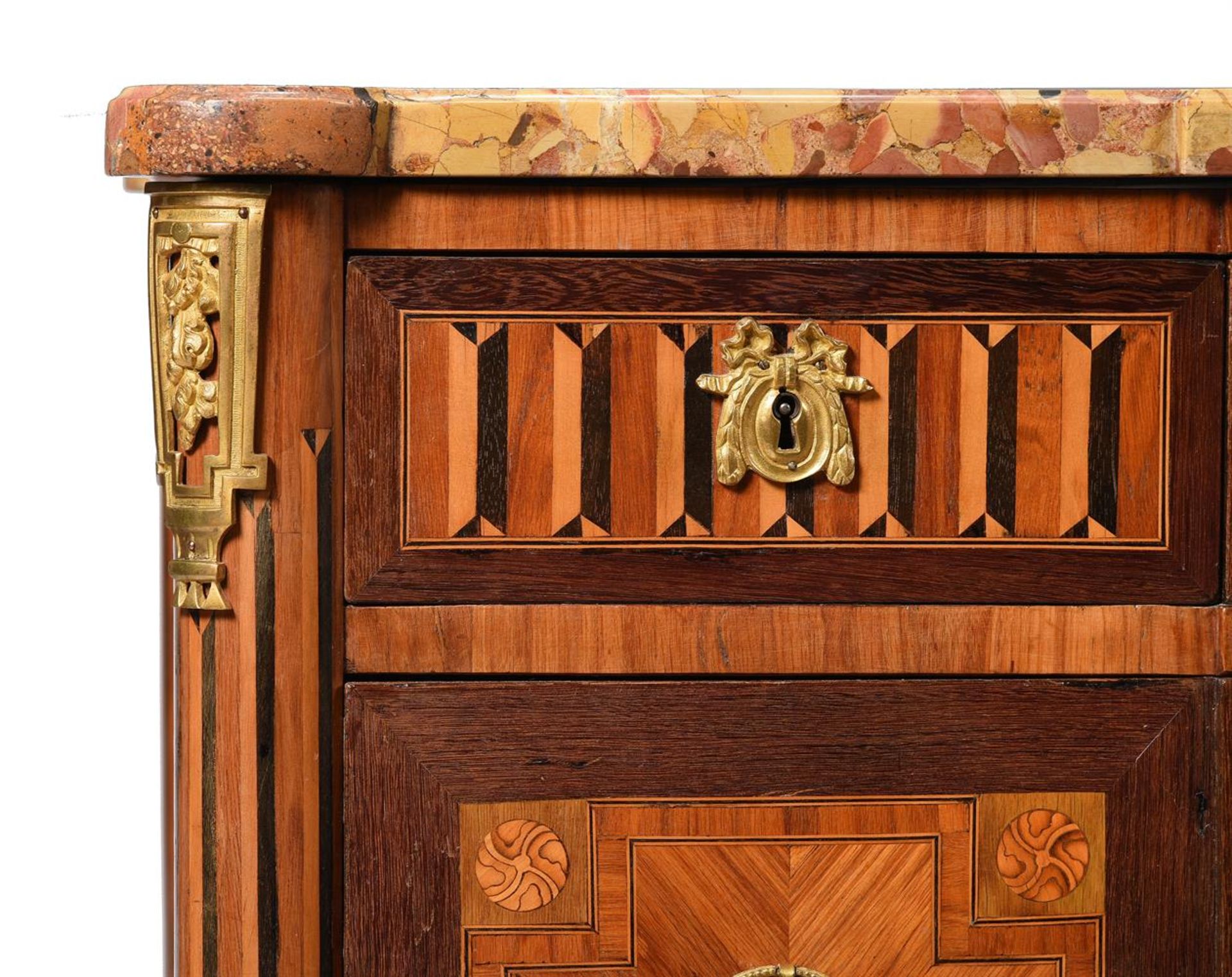 Y A LOUIS XVI KINGWOOD, TULIPWOOD AND PARQUETRY COMMODE, CIRCA 1785 - Image 4 of 4