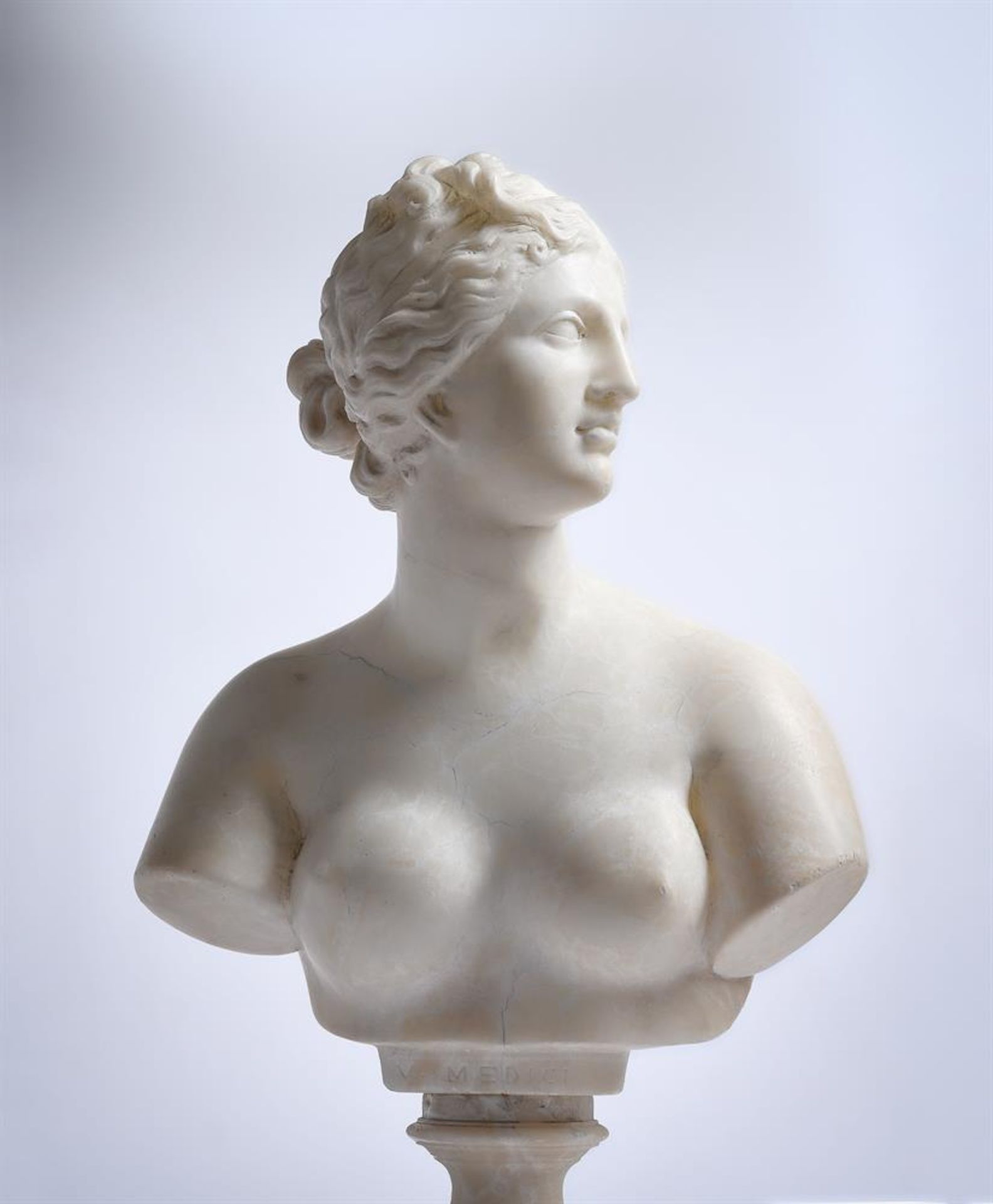 AFTER THE ANTIQUE, AN ALABASTER BUST OF APHRODITE, 19TH CENTURY, PROBABLY ITALIAN - Image 2 of 4