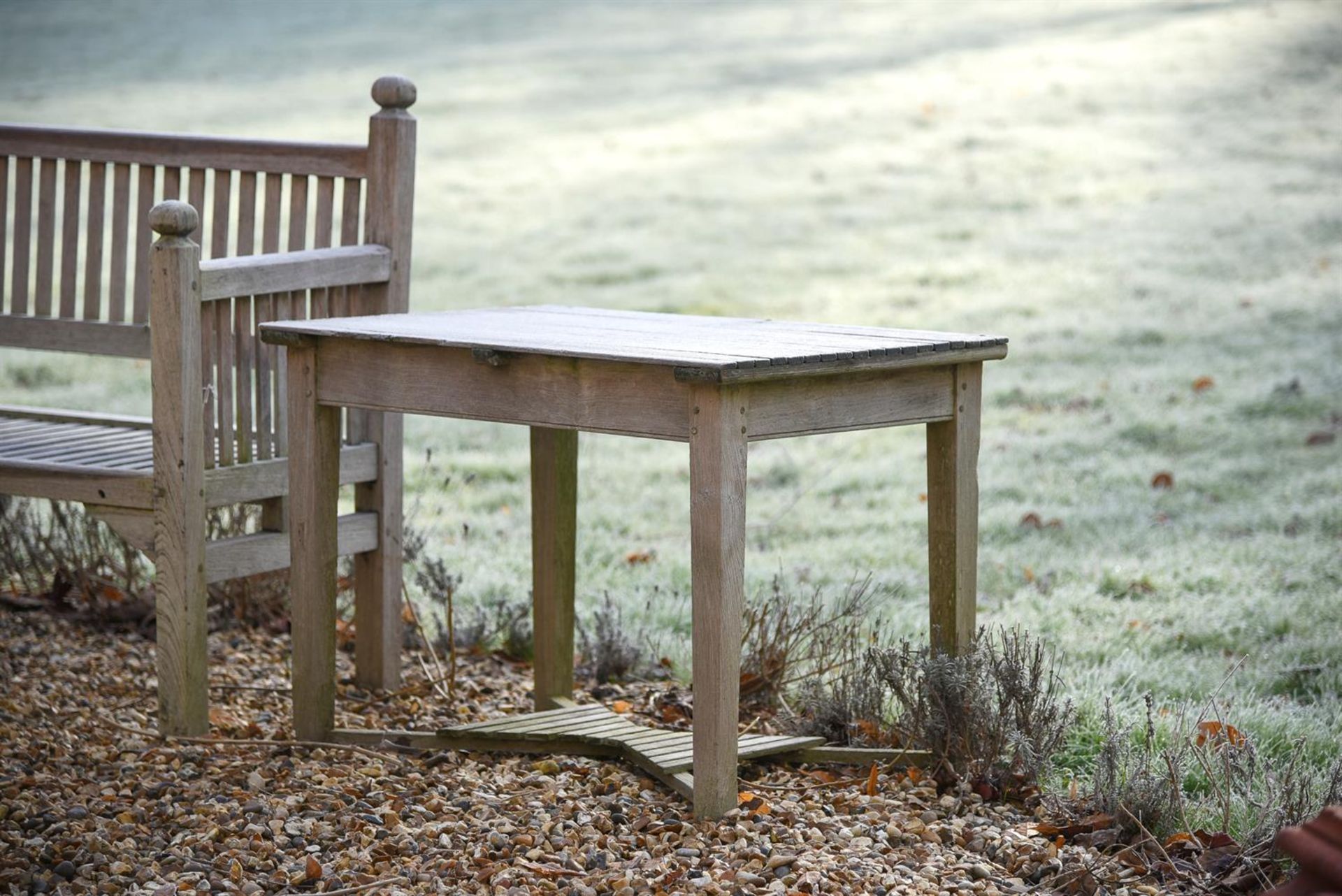 A GROUP OF 'MAN O'WAR' TEAK FURNITURE, ATTRIBUTED TO HEALS FOR CASTLES SHIPBREAKING CO - Bild 3 aus 3