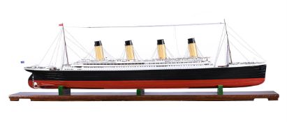 A LARGE SCALE MODEL OF THE WHITE STAR LINE RMS TITANIC, 20TH CENTURY