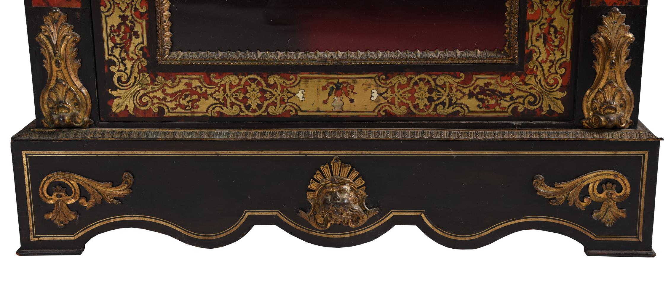 Y A PAIR OF NAPOLEON III GILT METAL MOUNTED, EBONISED, TORTOISESHELL AND BRASS MARQUETRY PIER CABINE - Image 5 of 6