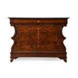 Y A CONTINENTAL WALNUT AND MARQUETRY COMMODE, SECOND HALF 19TH CENTURY