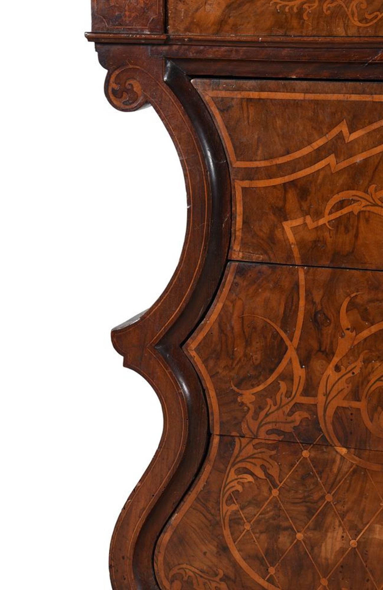 Y A CONTINENTAL WALNUT AND MARQUETRY COMMODE, SECOND HALF 19TH CENTURY - Bild 4 aus 6