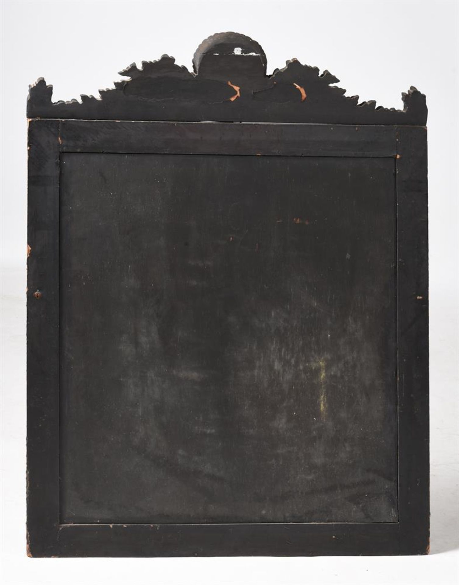 A CHINESE EXPORT BLACK LACQUER AND GILT DECORATED MIRROR, 19TH CENTURY - Image 3 of 3