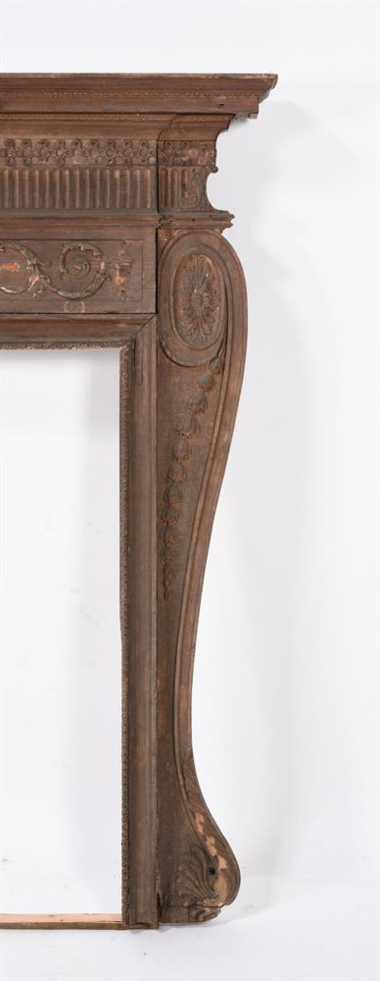 A CARVED PINE FIRE SURROUND IN THE EARLY GEORGE III STYLE, 19TH CENTURY - Bild 2 aus 2