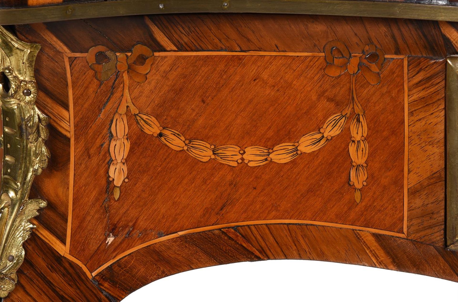 Y A COCUSWOOD, MAHOGANY, ROSEWOOD, MARQUETRY AND GILT METAL MOUNTED SERPENTINE SIDE TABLE - Bild 3 aus 10