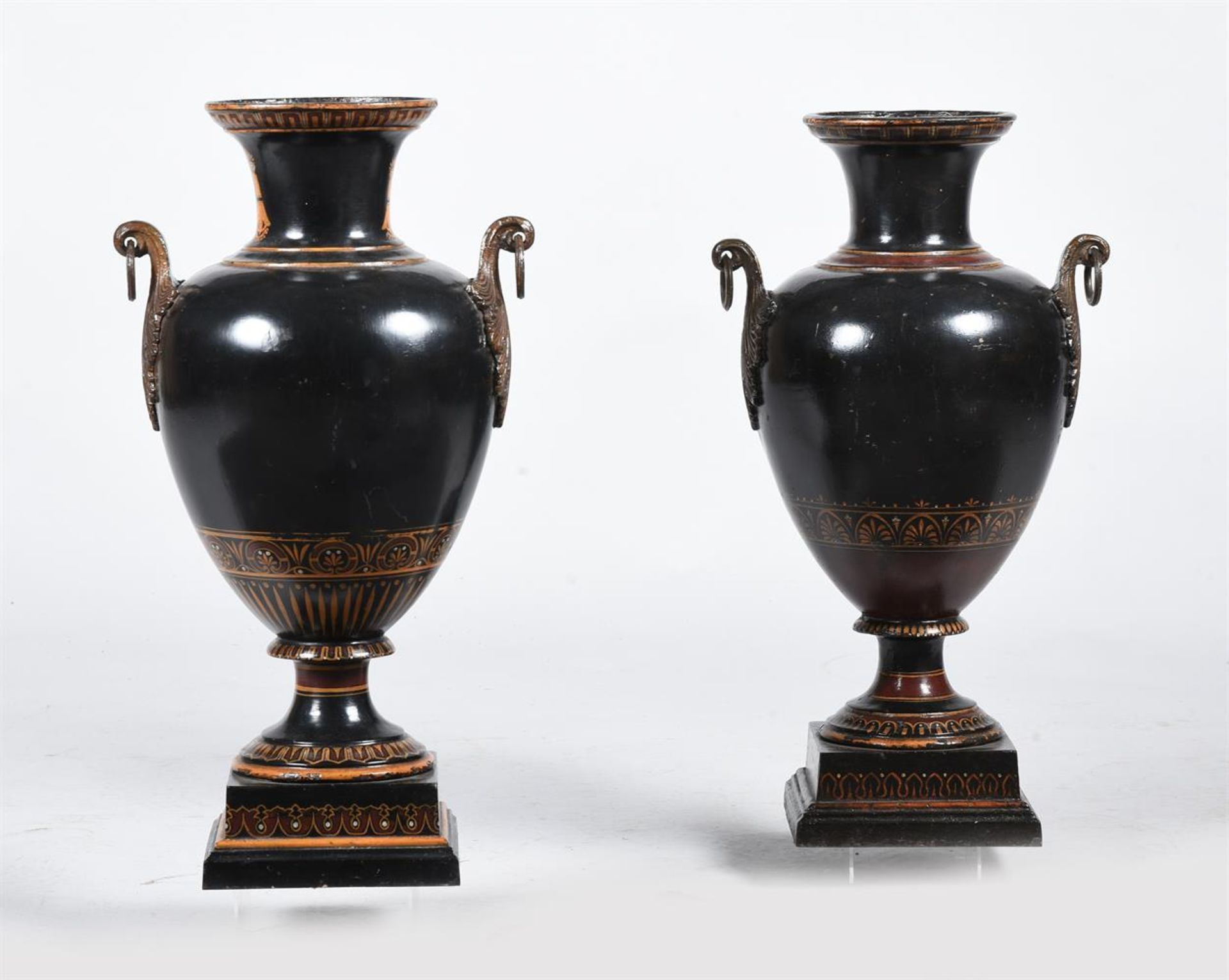 A PAIR OF TOLE PEINT URNS, IN THE ETRUSCAN MANNER, 19TH CENTURY - Image 5 of 5