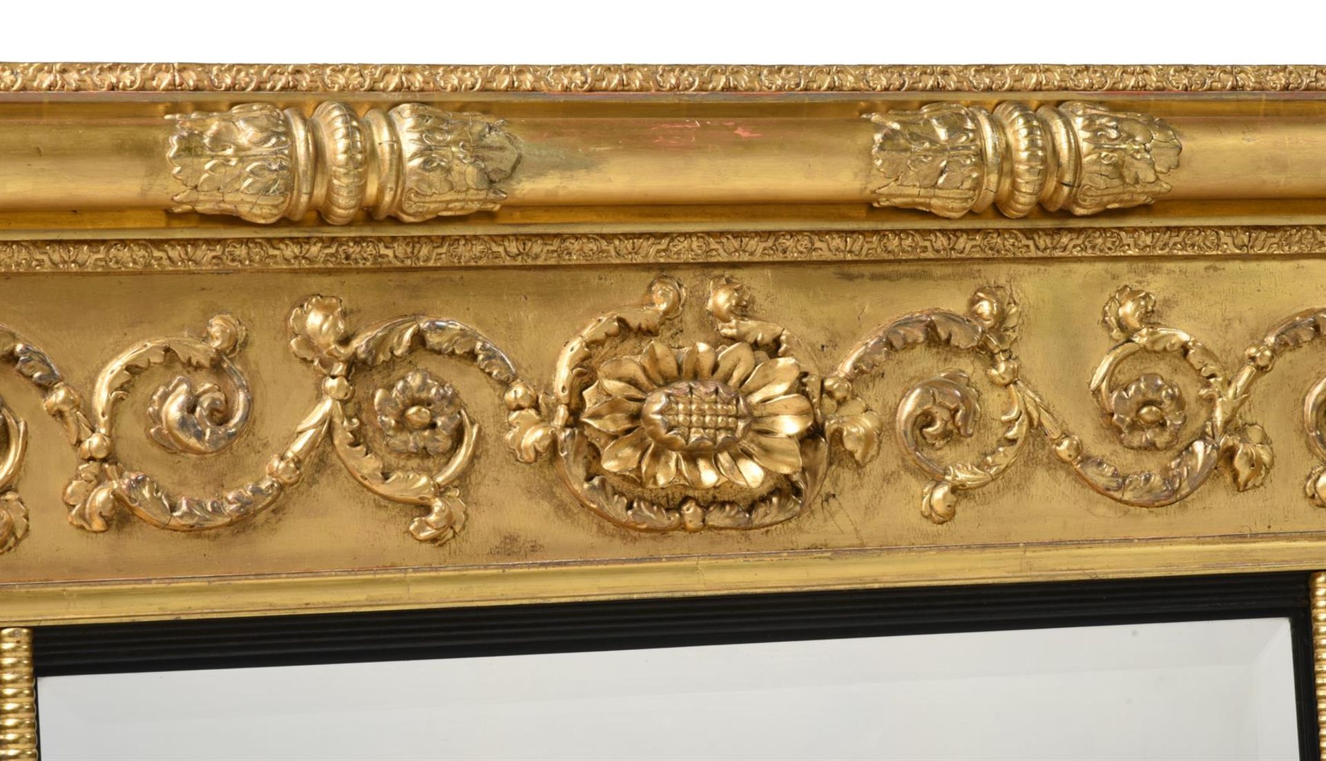 AN IRISH GEORGE IV GILTWOOD AND GESSO OVERMANTEL WALL MIRROR, CIRCA 1825 - Bild 3 aus 6