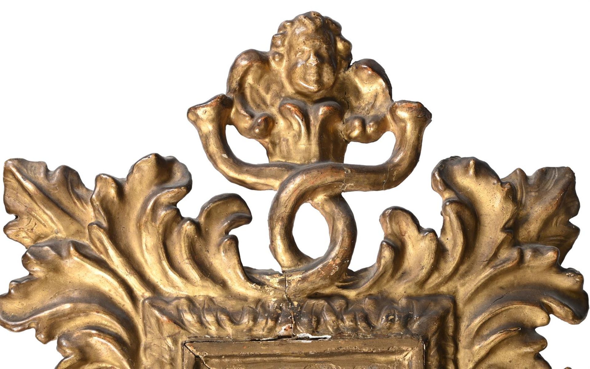 A SMALL ITALIAN CARVED GILTWOOD MIRROR, LATE 17TH/EARLY 18TH CENTURY - Image 2 of 4