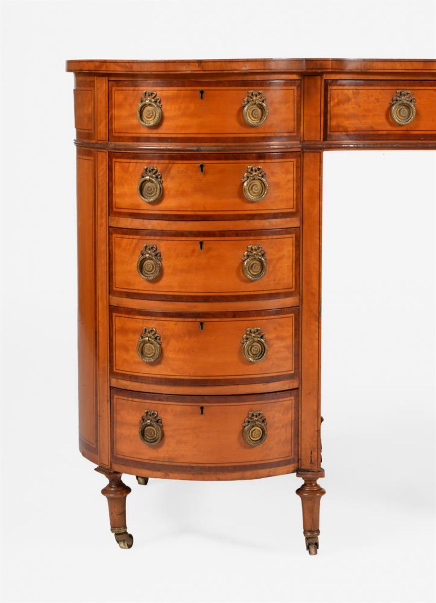 Y AN EDWARDIAN SATINWOOD AND MAHOGANY KIDNEY SHAPED DESK, CIRCA 1905 - Image 3 of 6