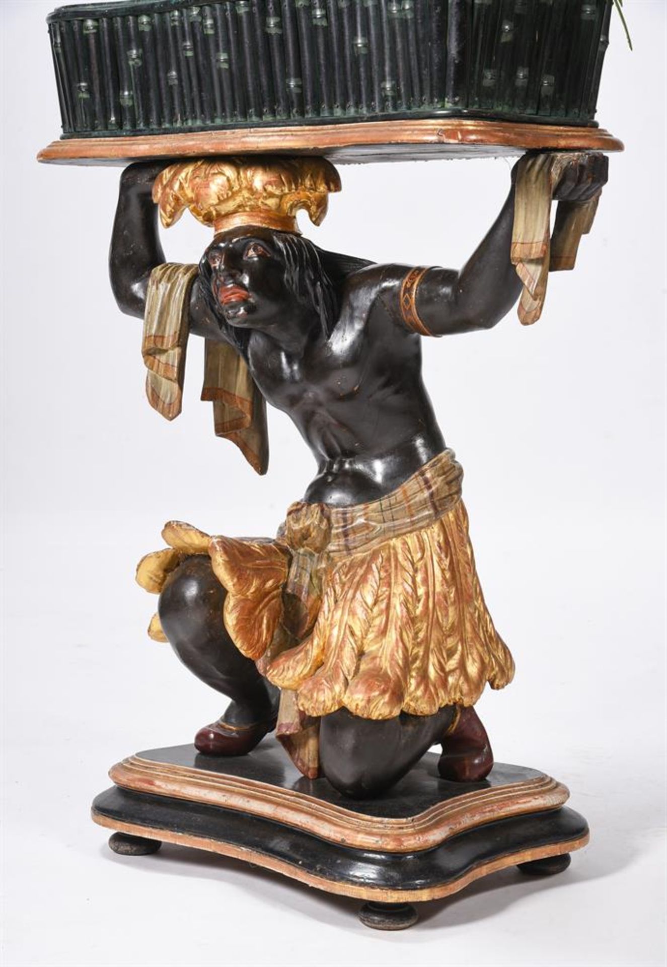 A VENETIAN EBONISED, PARCEL GILT 'BLACKAMOOR' JARDINIERE STAND - Image 3 of 3