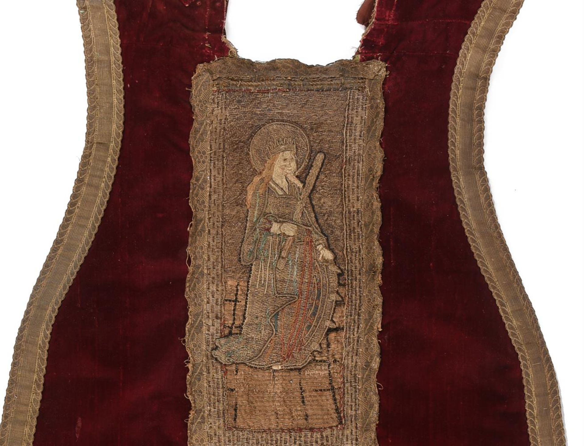 A CHASUBLE FRAGMENT, THE RED VELVET FIELD WITH EARLIER ORPHREY WOVEN WITH THREE SAINTS - Image 3 of 4