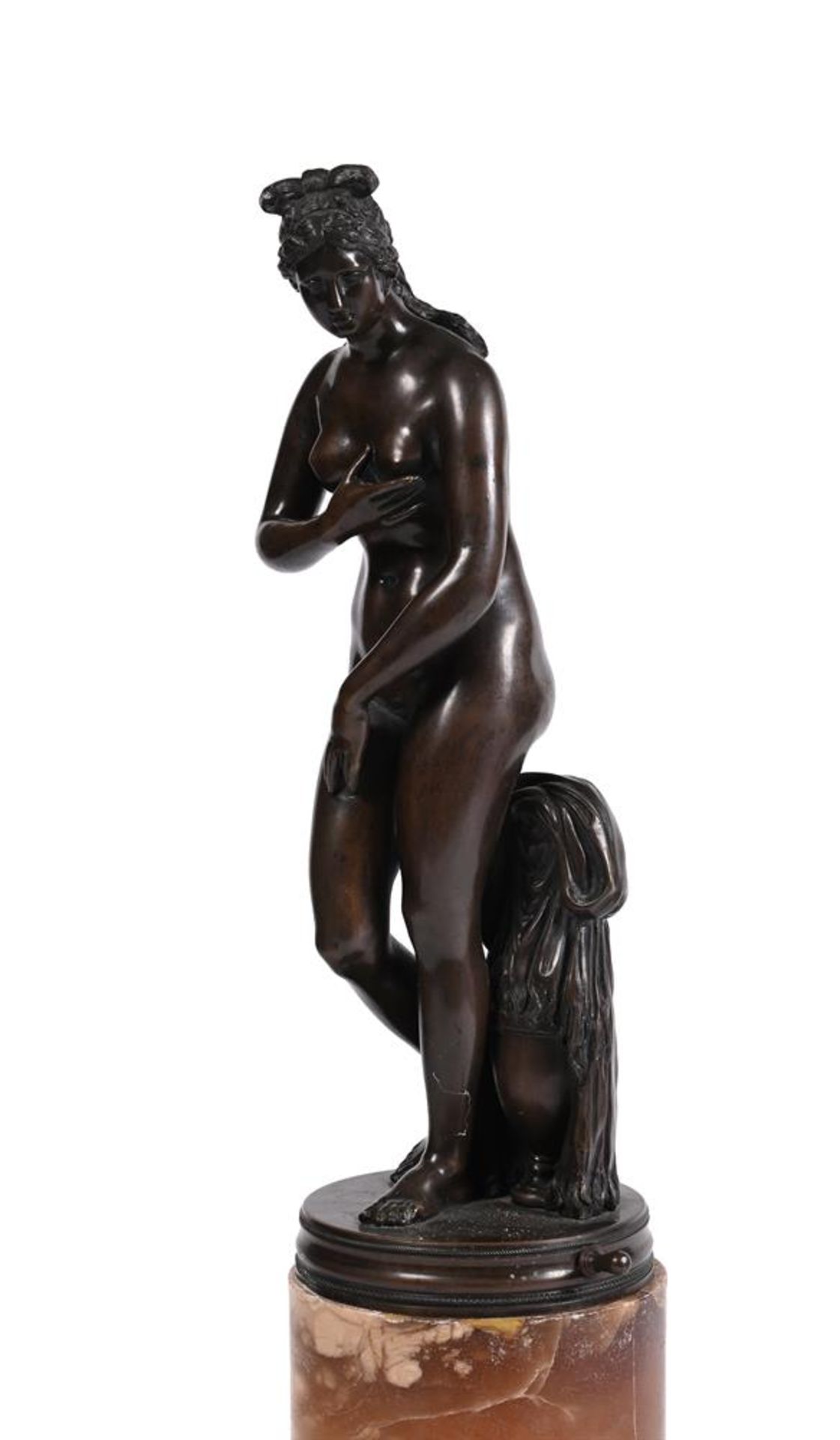 A BRONZE FIGURE OF 'THE BATHING VENUS' - Image 2 of 4