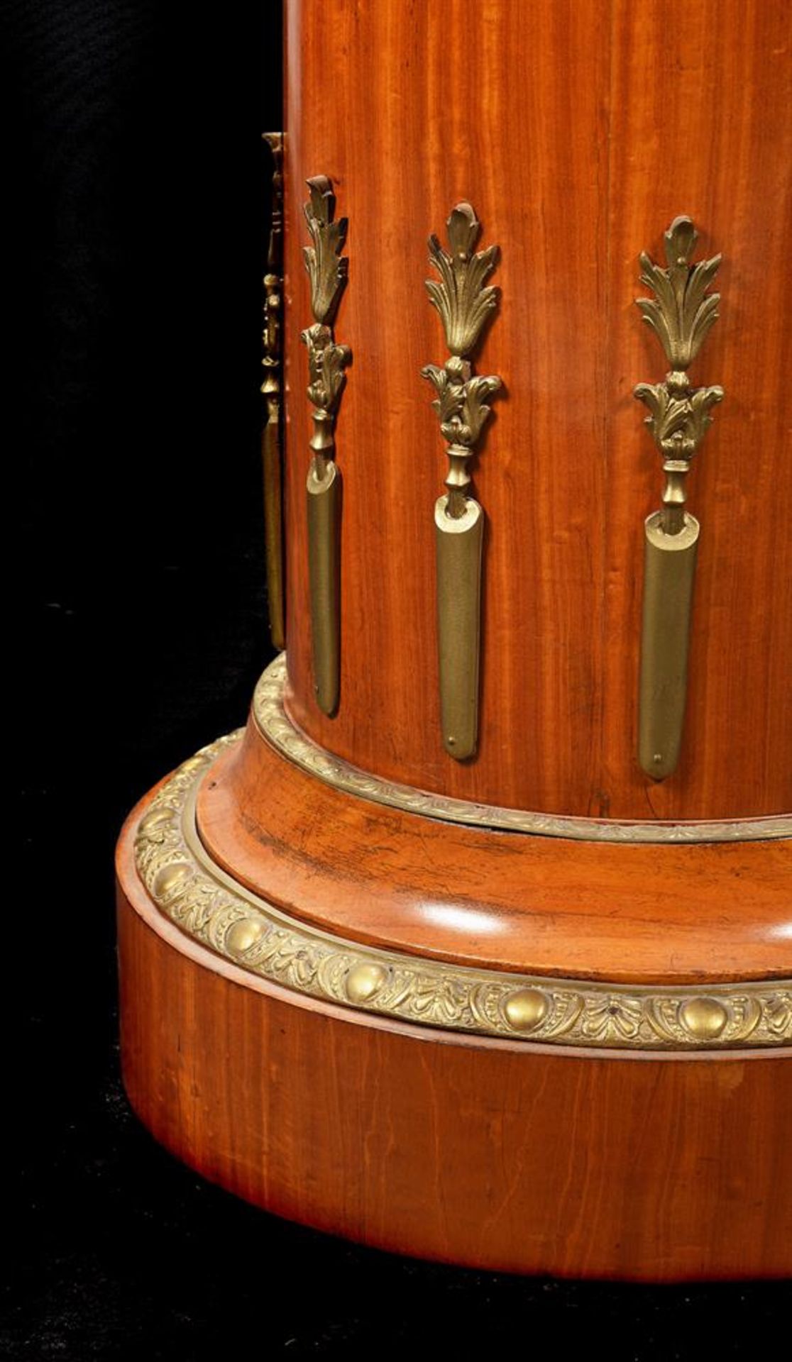 A PAIR OF SATINWOOD AND GILT METAL MOUNTED TORCHERES IN LOUIS XVI STYLE - Image 3 of 3